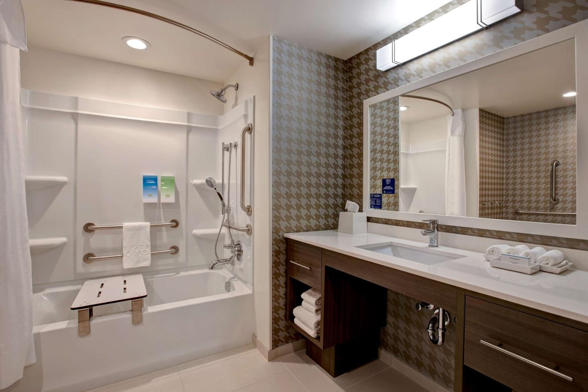 Home2 Suites By Hilton Carmel Indianapolis gallery photo in Carmel, IN — image 10