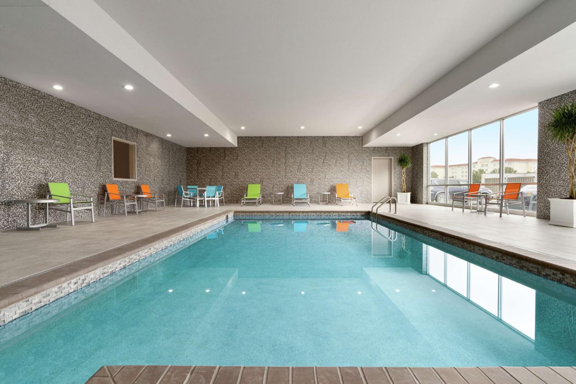 Home2 Suites By Hilton Norfolk Airport gallery photo in Norfolk, VA — image 8