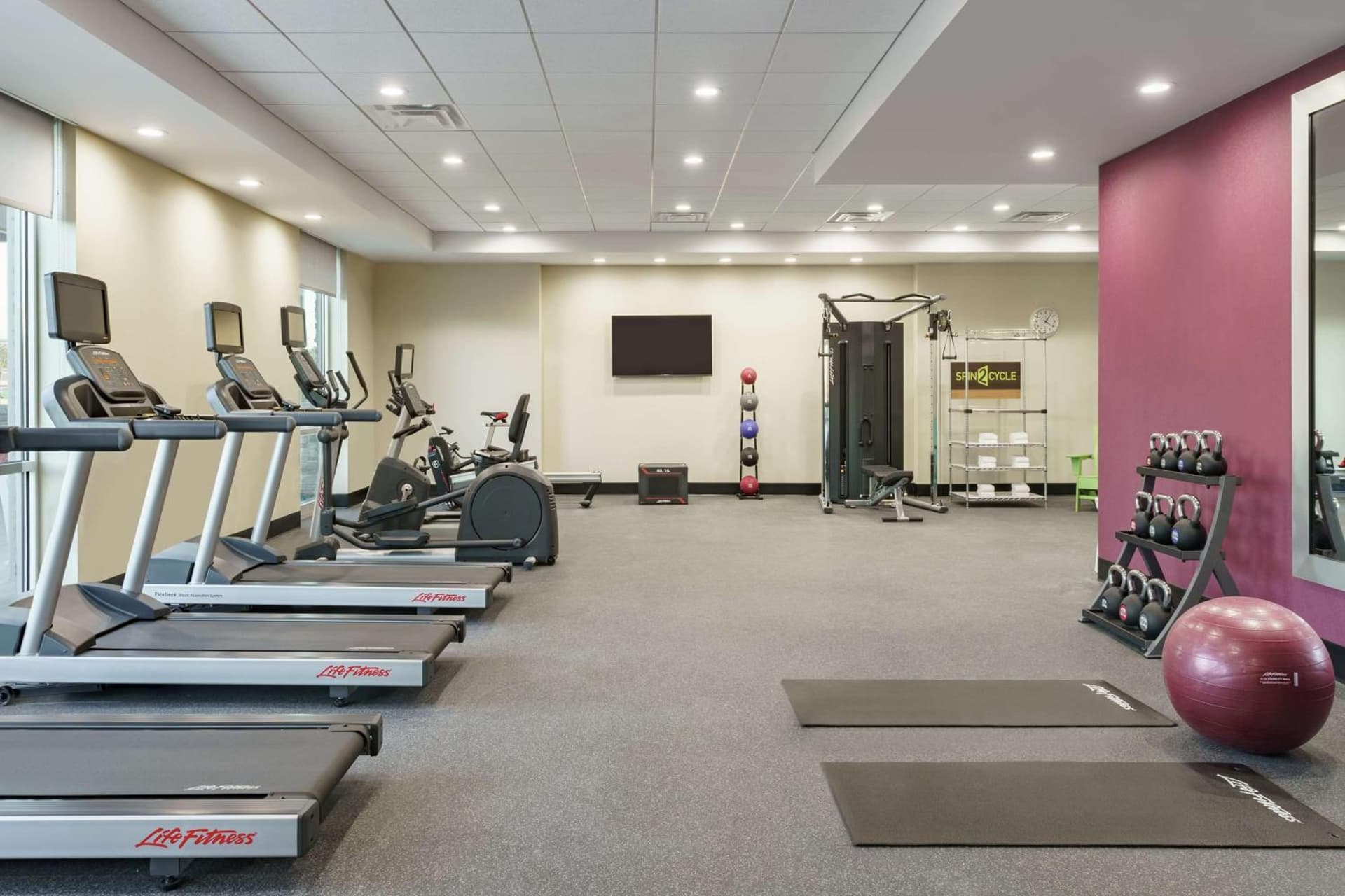 Home2 Suites By Hilton Norfolk Airport gallery photo in Norfolk, VA — image 16