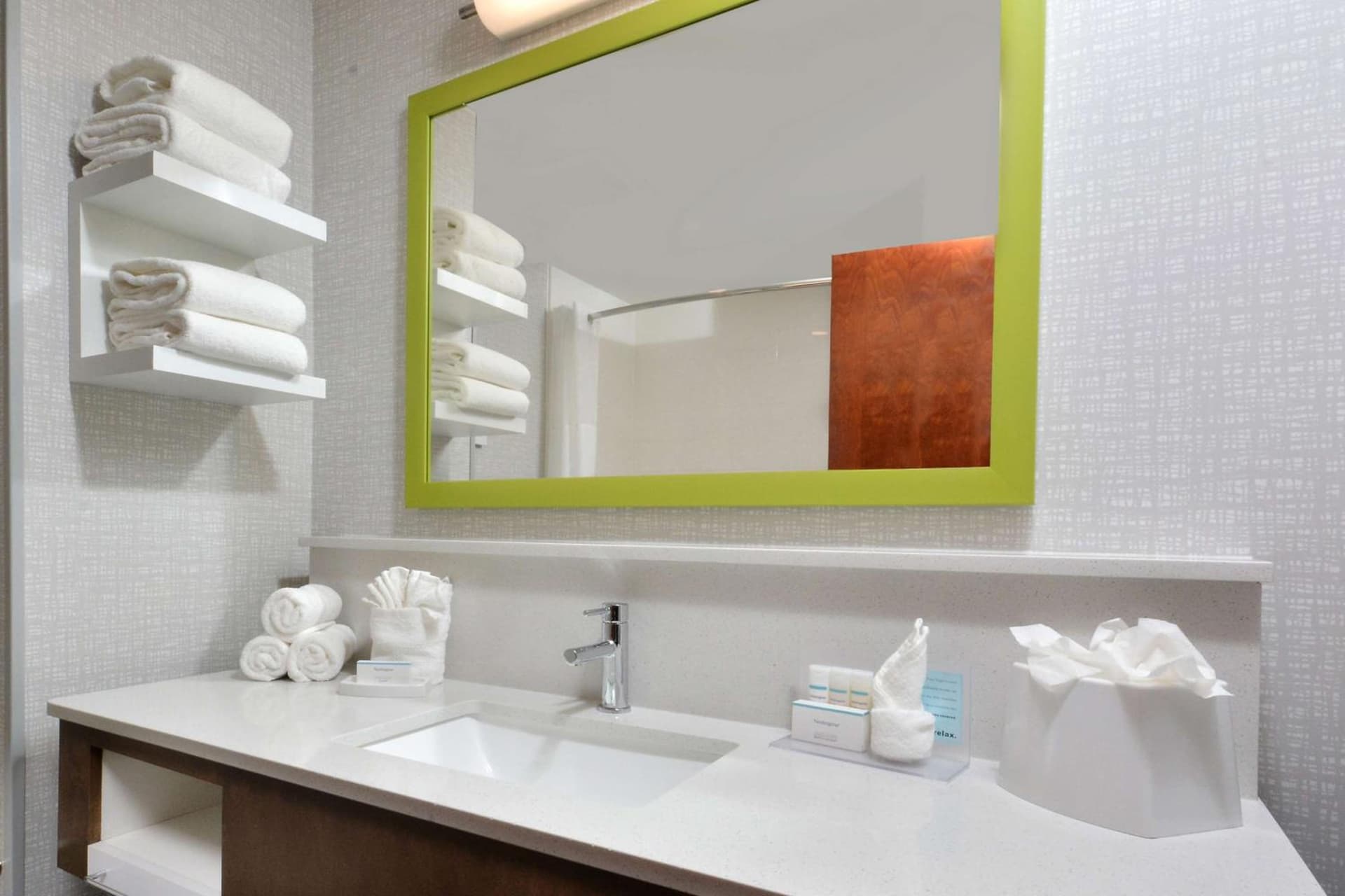 Hampton Inn & Suites Charlotte North I 485 gallery photo in Charlotte, NC — image 7