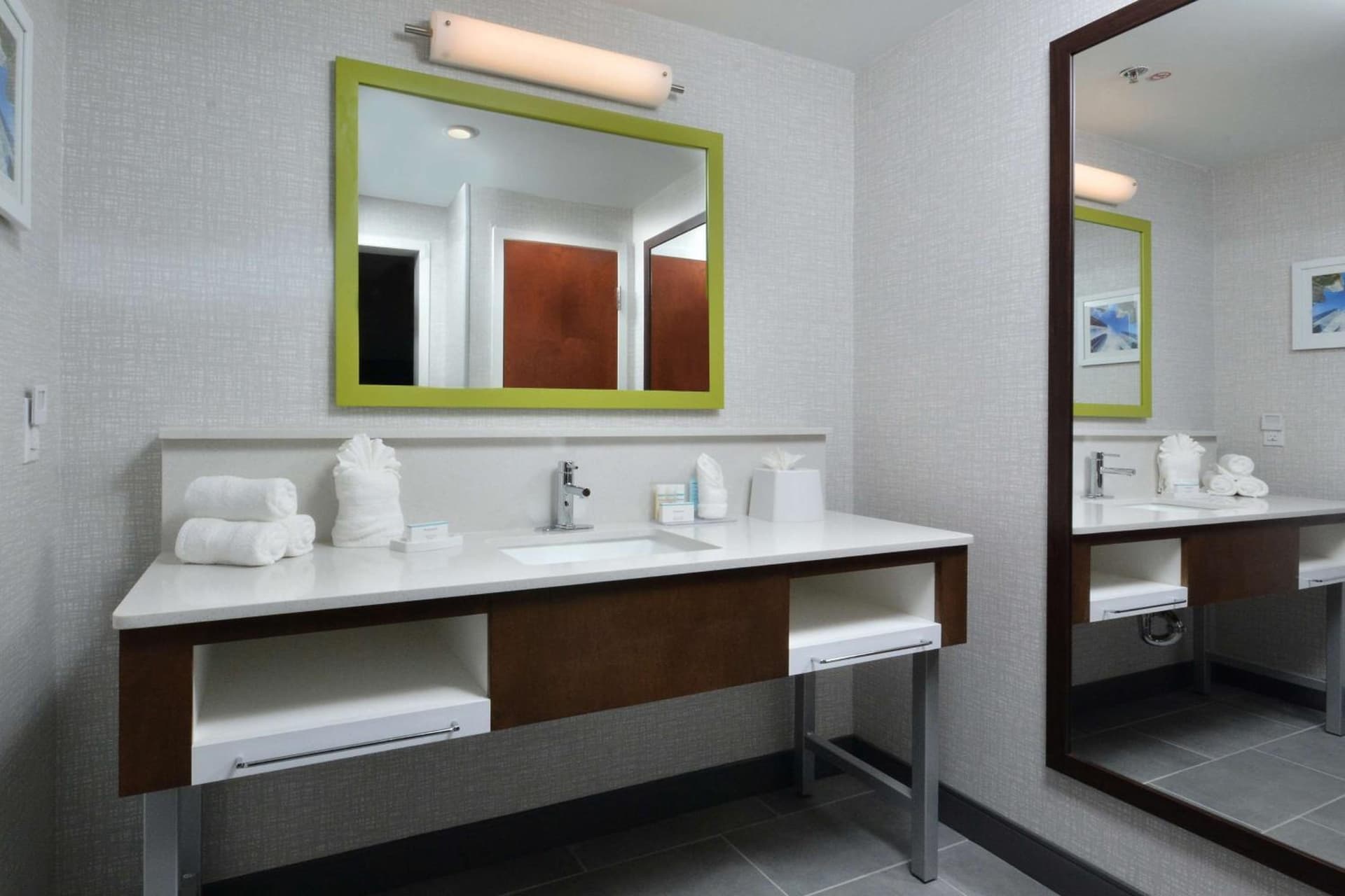 Hampton Inn & Suites Charlotte North I 485 gallery photo in Charlotte, NC — image 21