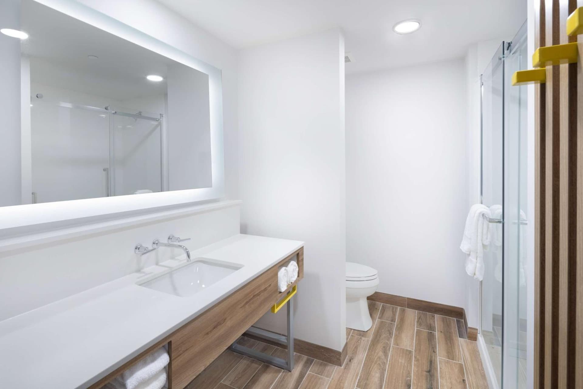 Hampton Inn by Hilton Verona at Turning Stone gallery photo in Verona — image 9