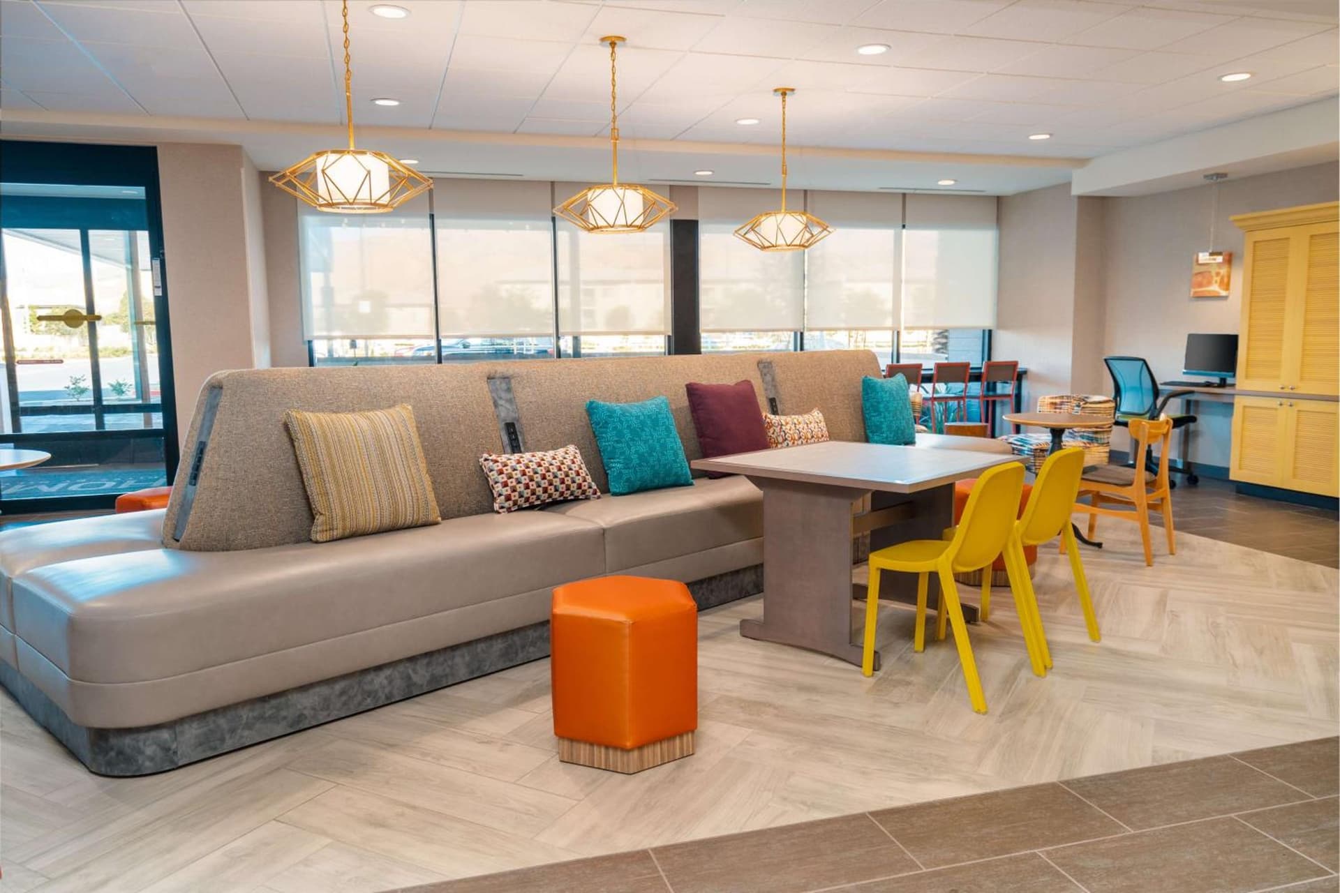 Home2 Suites Corona, Ca gallery photo in Corona, CA — image 19