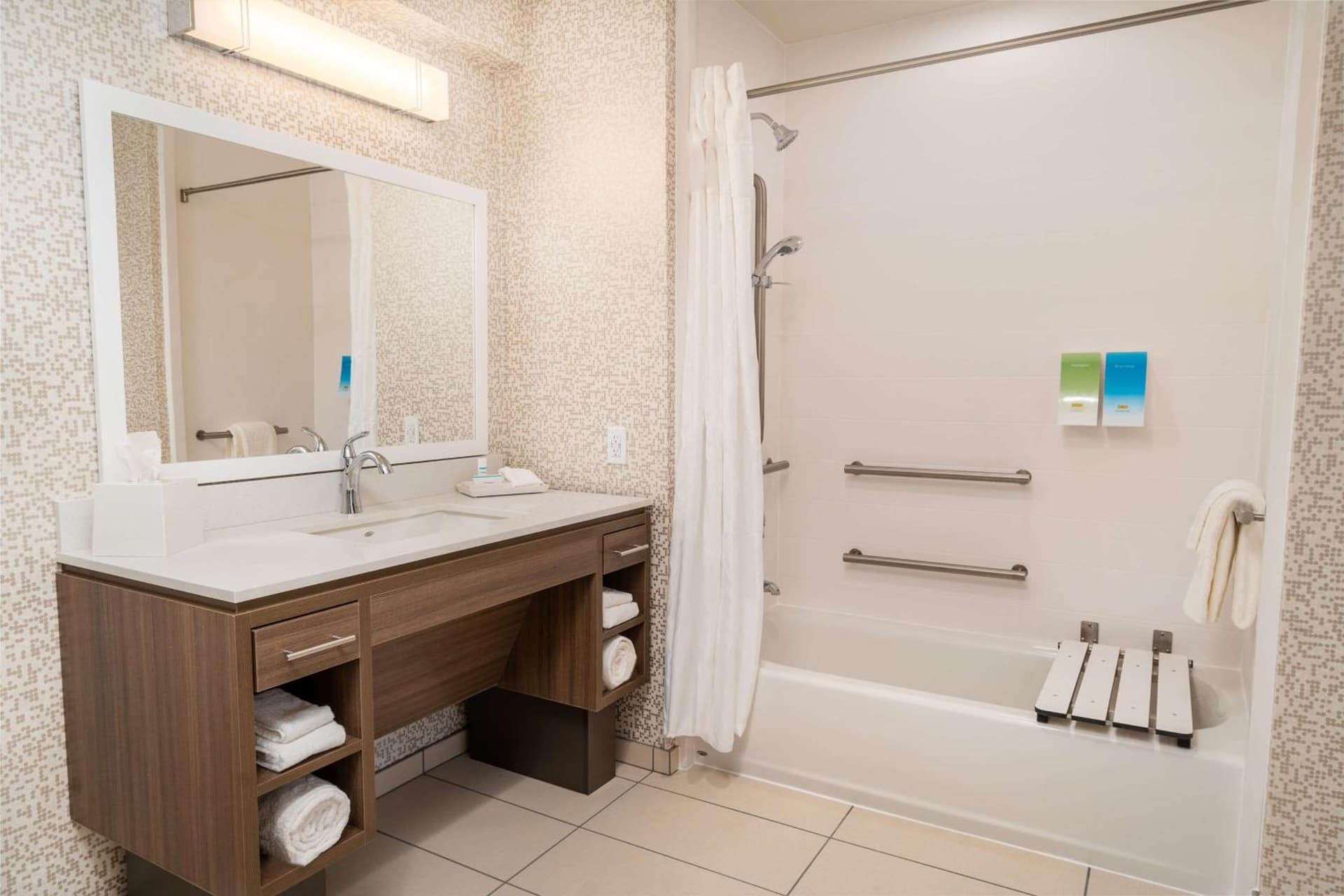 Home2 Suites Corona, Ca gallery photo in Corona, CA — image 15