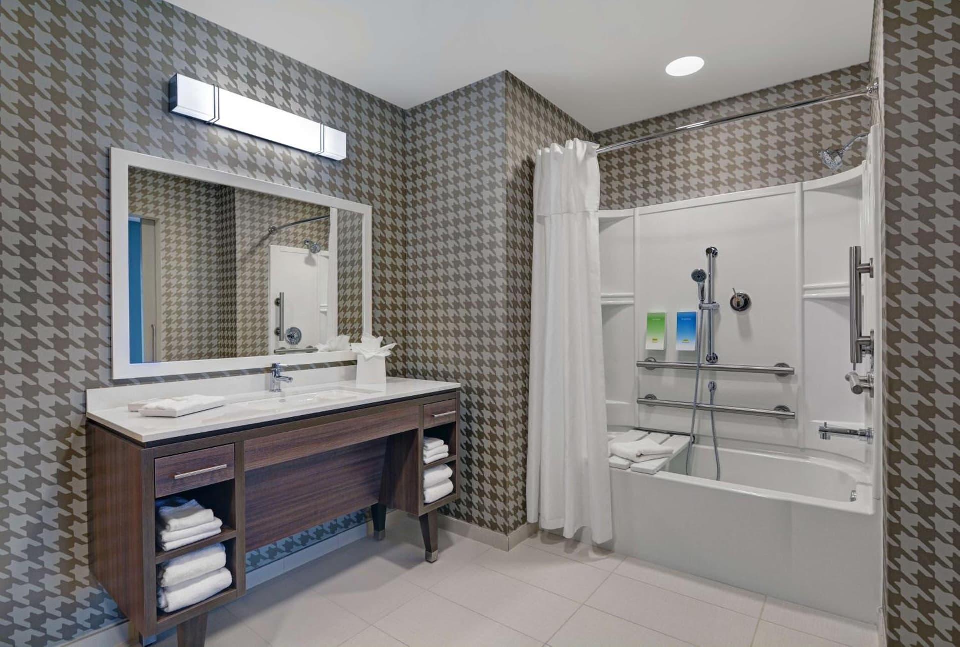 Home2 Suites by Hilton Fort Myers Colonial Blvd gallery photo in Fort Myers, FL — image 28