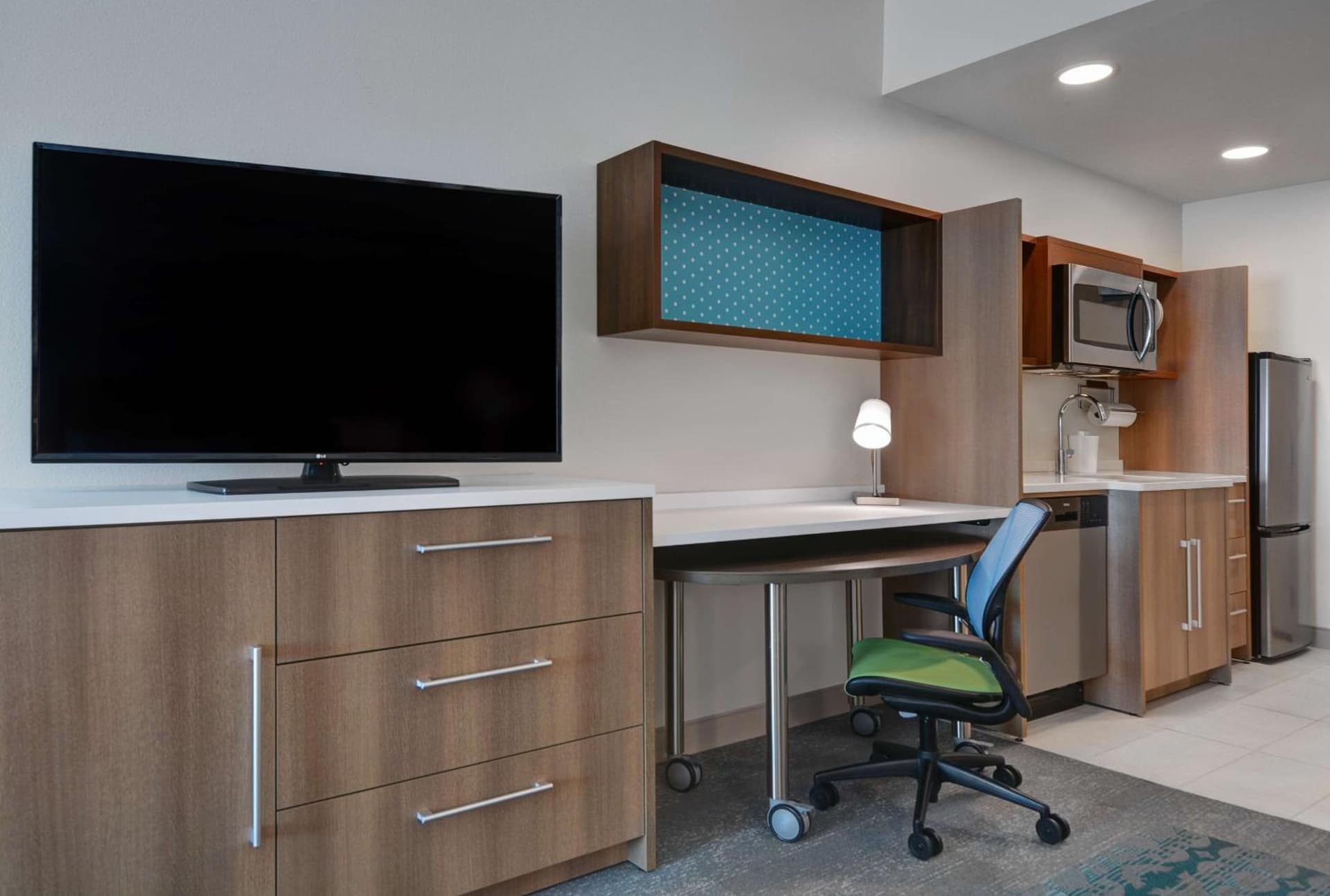 Home2 Suites by Hilton Fort Myers Colonial Blvd gallery photo in Fort Myers, FL — image 12