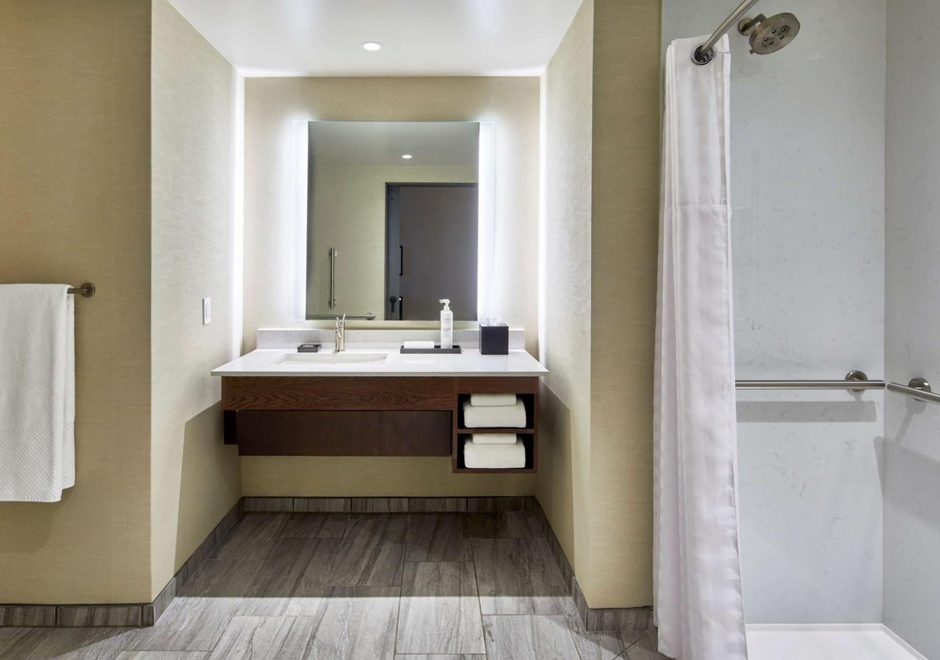 Embassy Suites by Hilton Nashville Downtown gallery photo in Nashville, TN — image 70