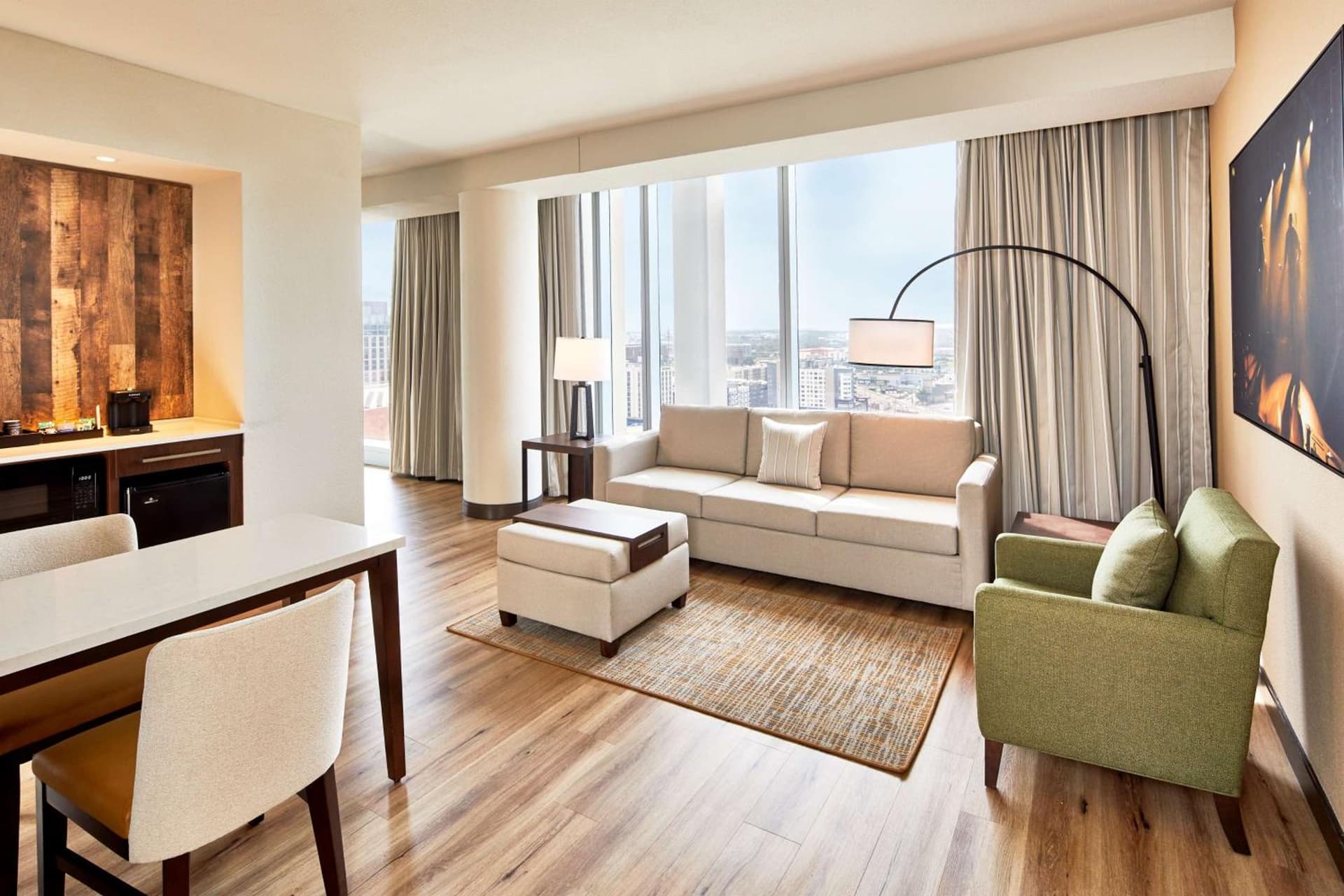 Embassy Suites by Hilton Nashville Downtown gallery photo in Nashville, TN — image 16