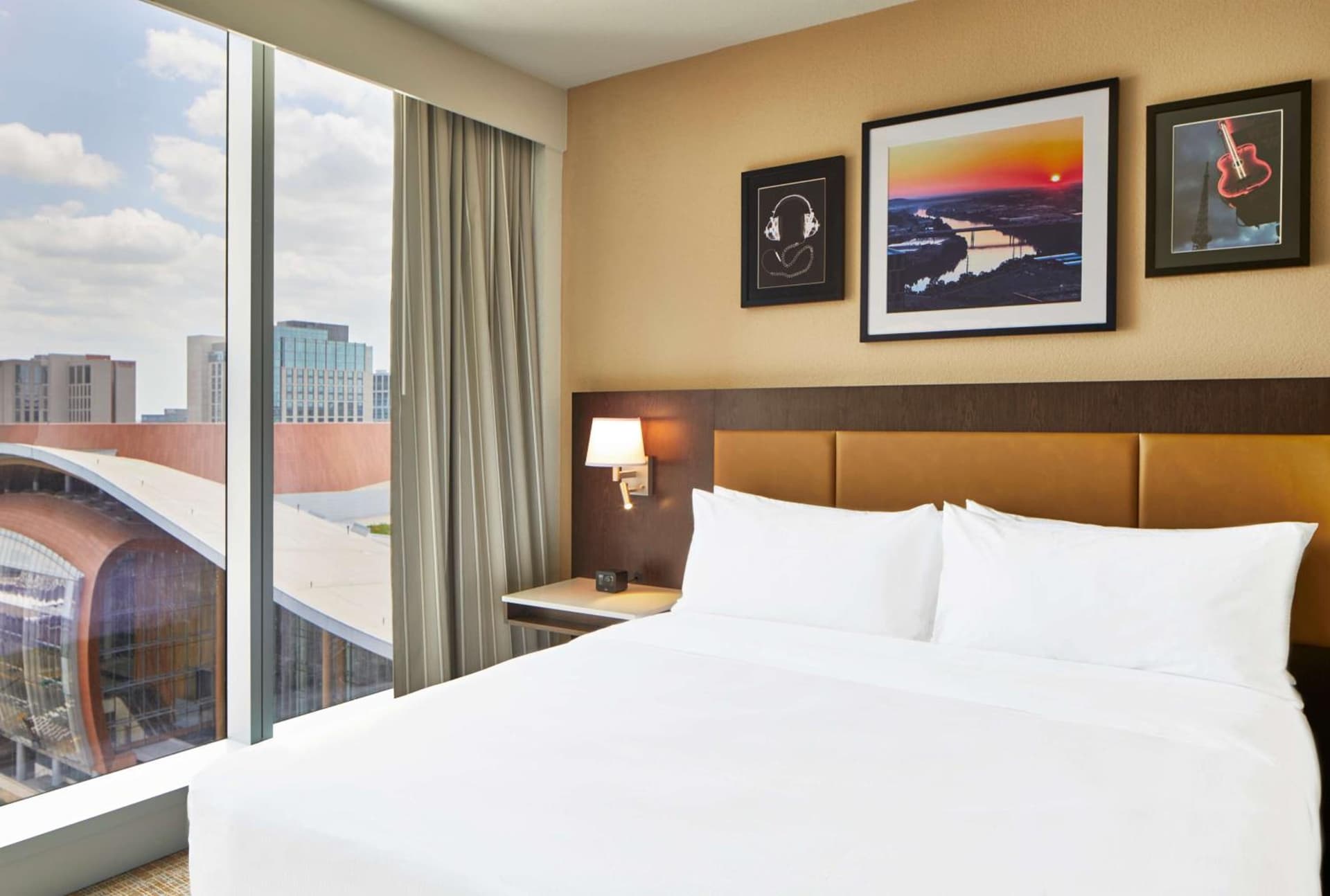 Embassy Suites by Hilton Nashville Downtown gallery photo in Nashville, TN — image 43