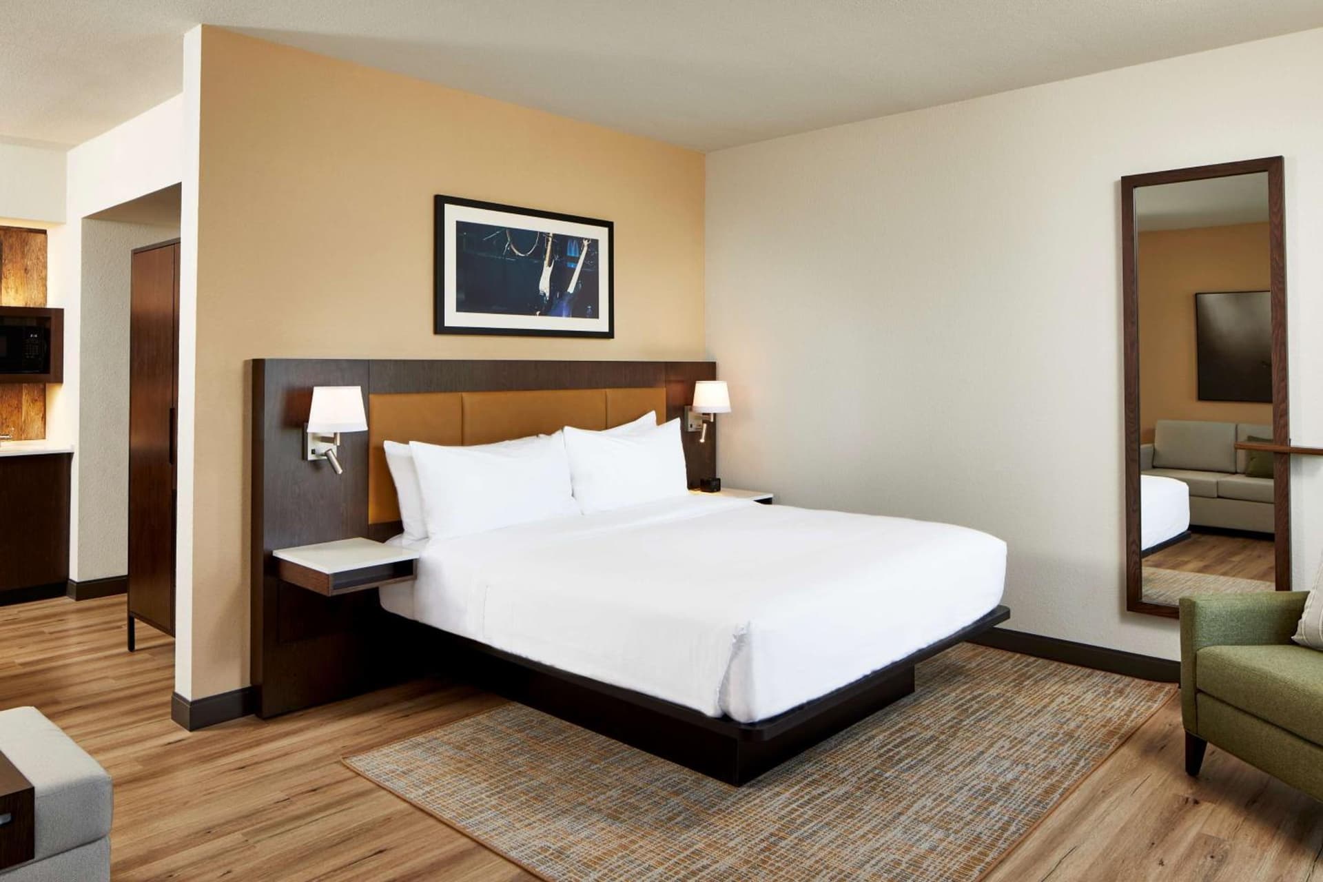 Embassy Suites by Hilton Nashville Downtown gallery photo in Nashville, TN — image 8