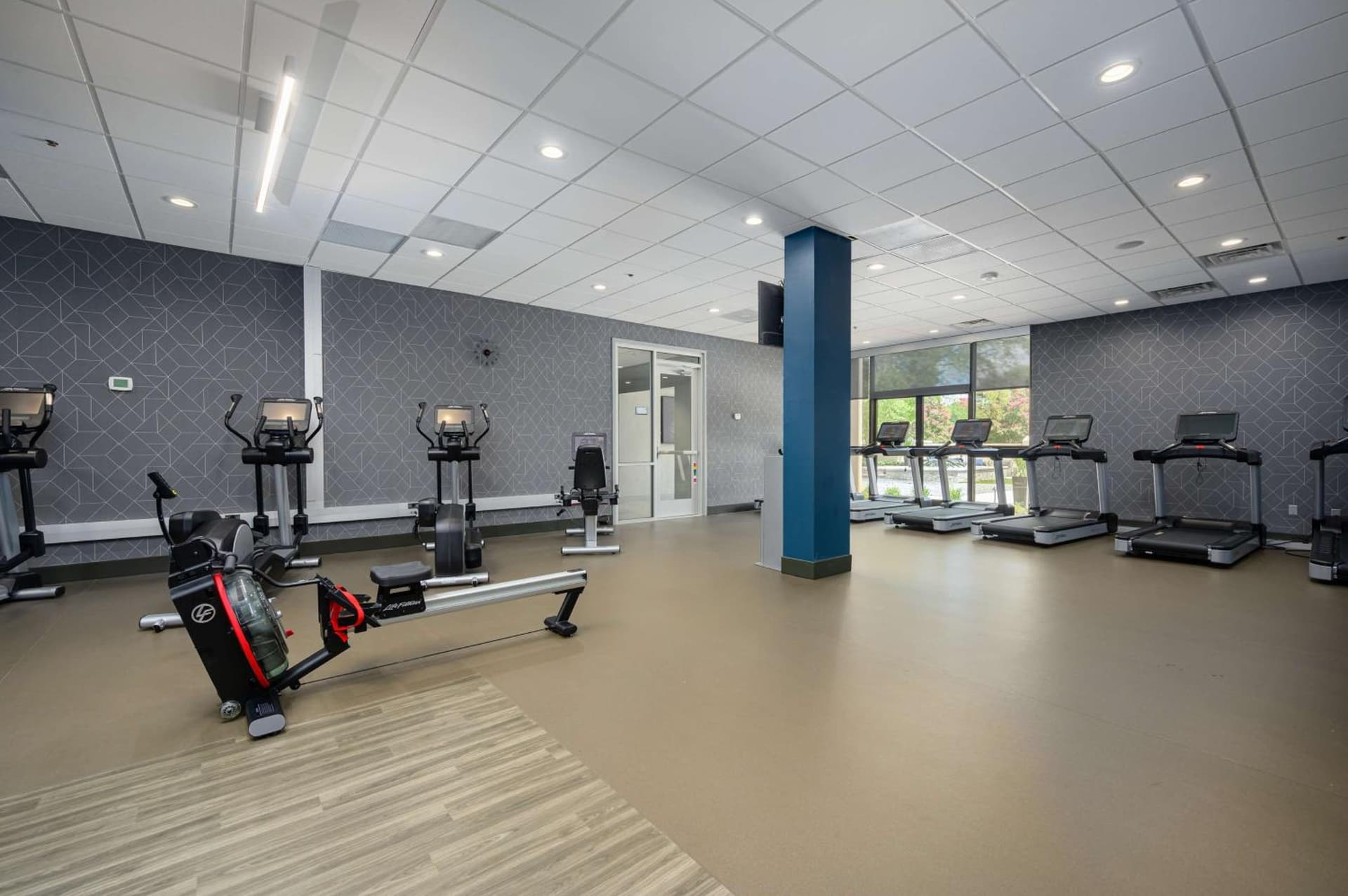 DoubleTree by Hilton Raleigh Midtown, NC gallery photo in Raleigh, NC — image 30