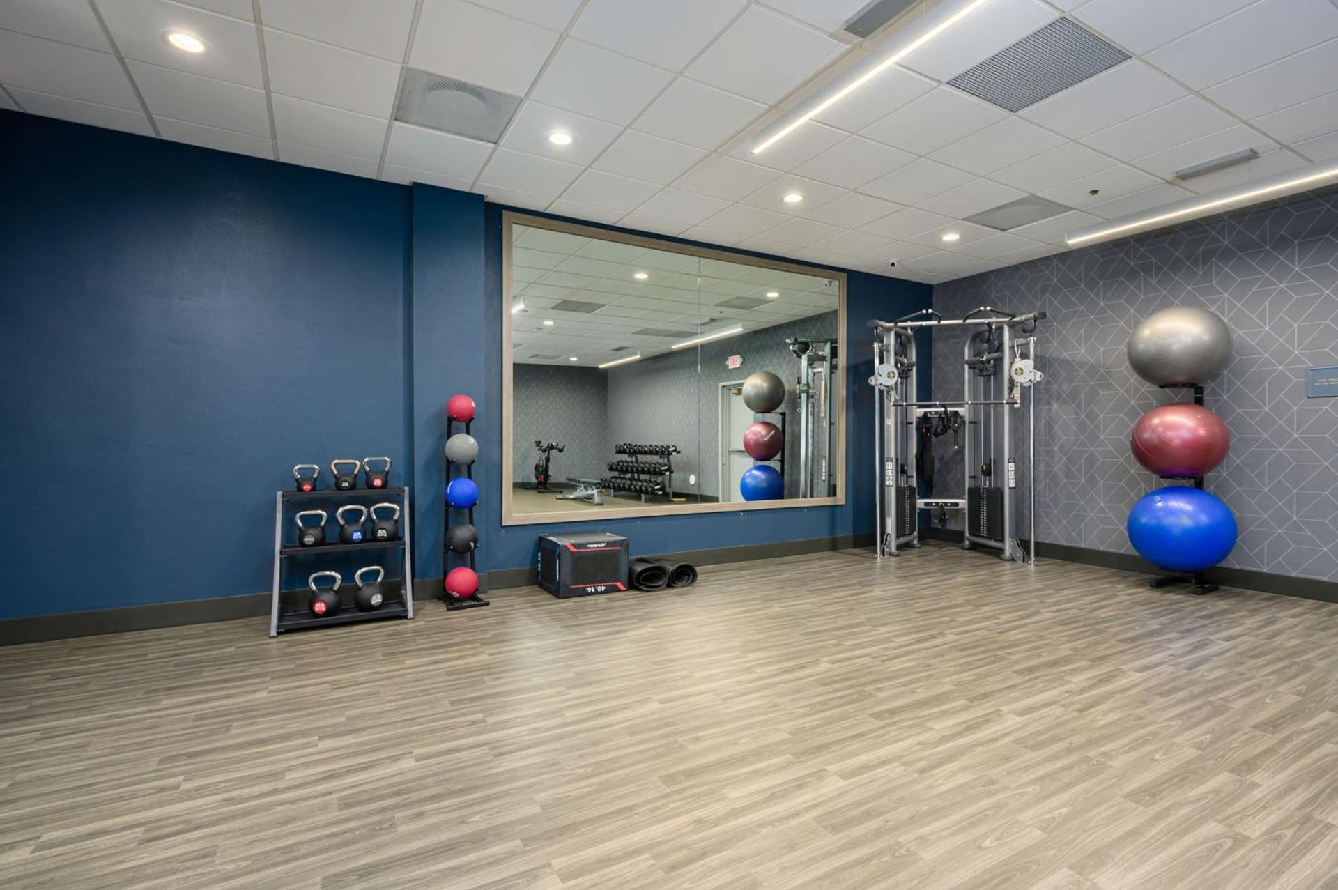 DoubleTree by Hilton Raleigh Midtown, NC gallery photo in Raleigh, NC — image 15