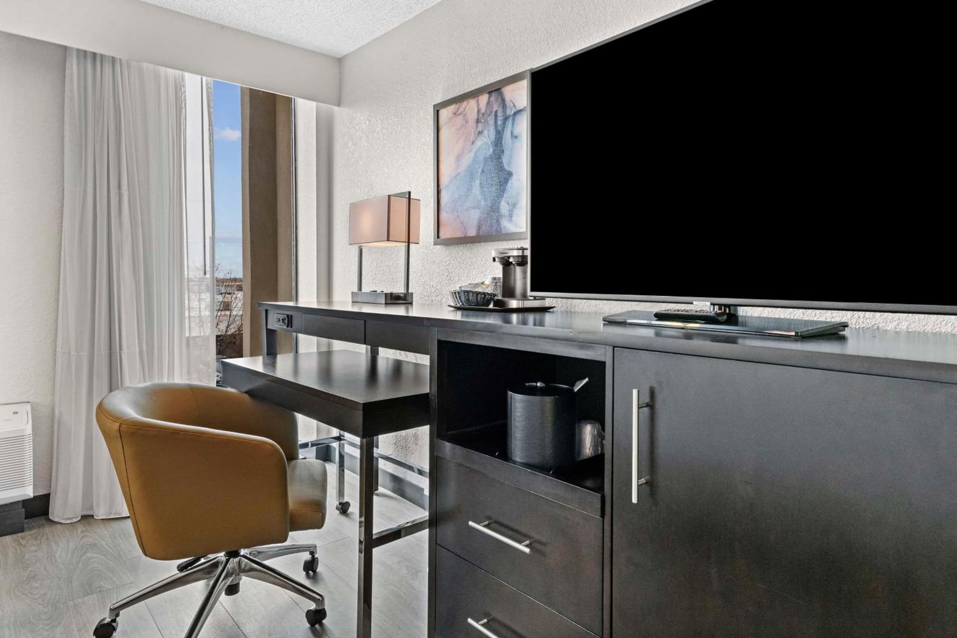 DoubleTree by Hilton Raleigh Midtown, NC gallery photo in Raleigh, NC — image 19