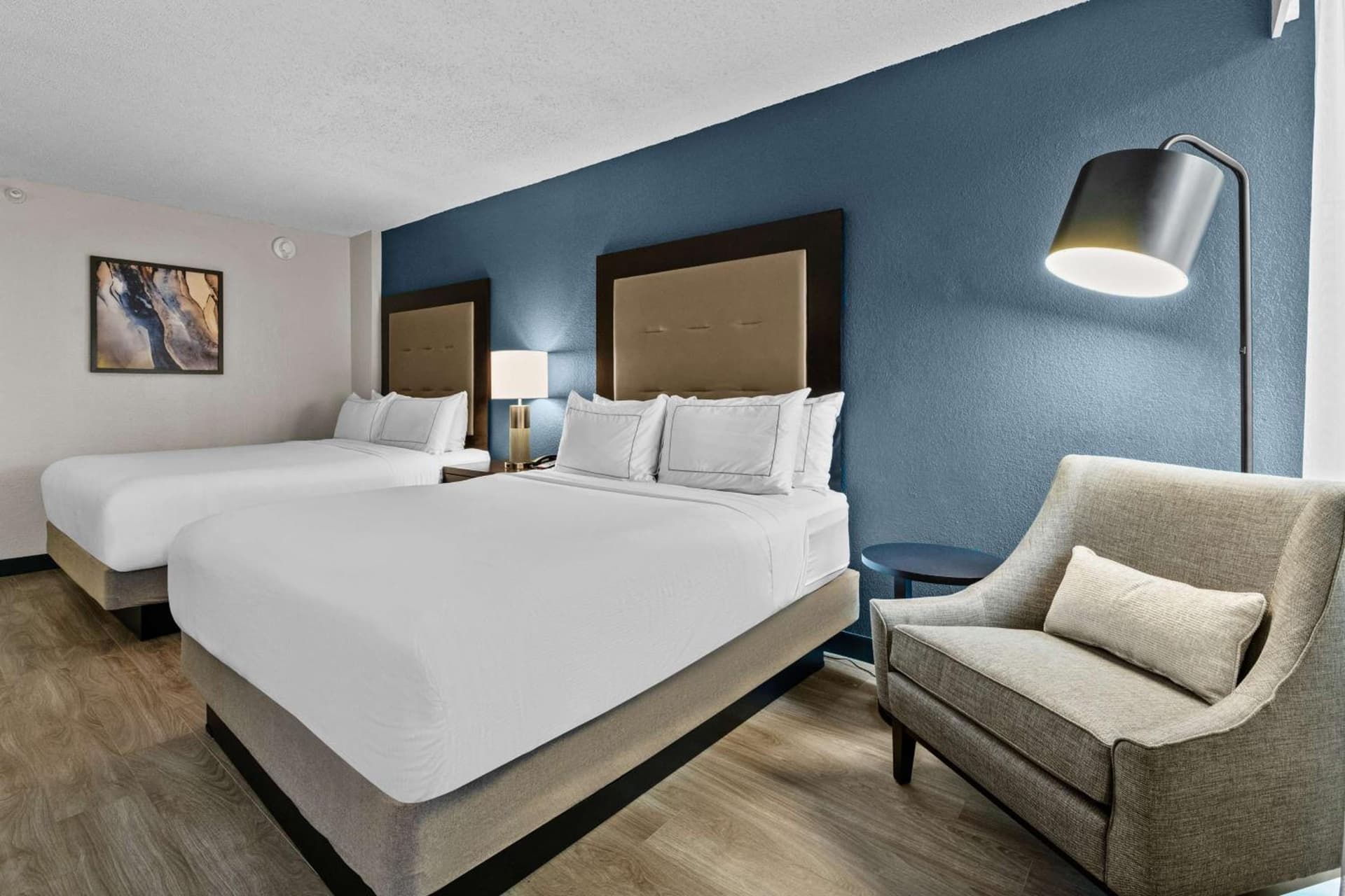 DoubleTree by Hilton Raleigh Midtown, NC gallery photo in Raleigh, NC — image 25