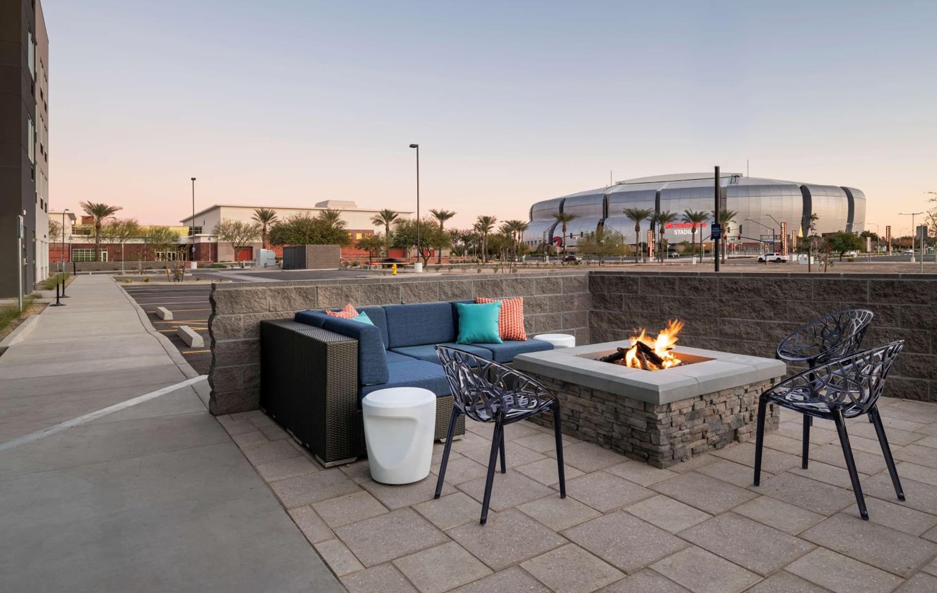 Tru By Hilton Phoenix Glendale Westgate gallery photo in Glendale, AZ — image 24