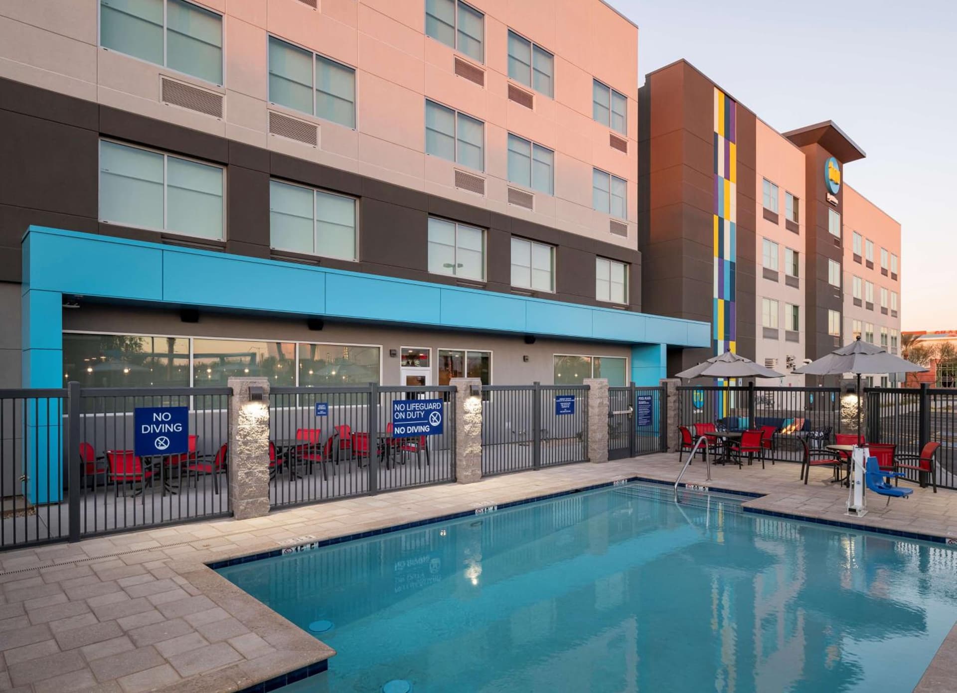 Tru By Hilton Phoenix Glendale Westgate gallery photo in Glendale, AZ — image 20