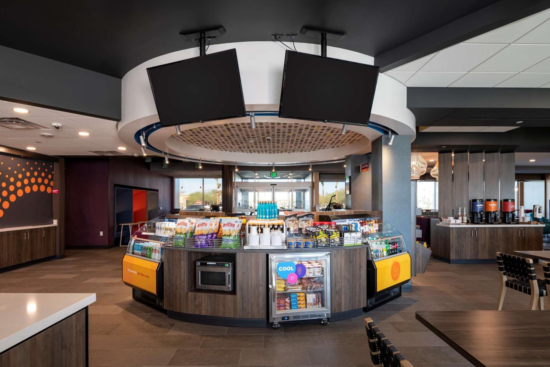 Tru By Hilton Phoenix Glendale Westgate gallery photo in Glendale, AZ — image 47