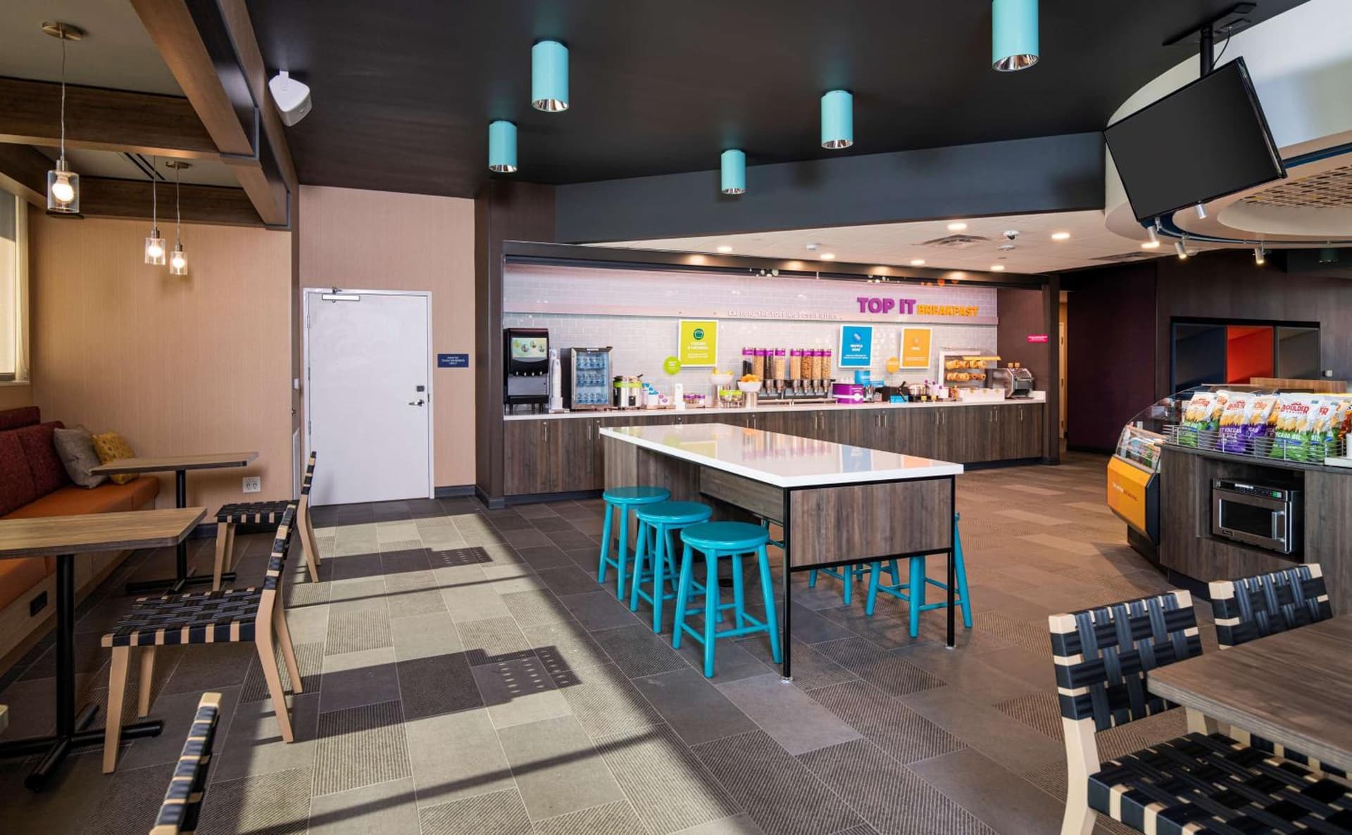 Tru By Hilton Phoenix Glendale Westgate gallery photo in Glendale, AZ — image 18