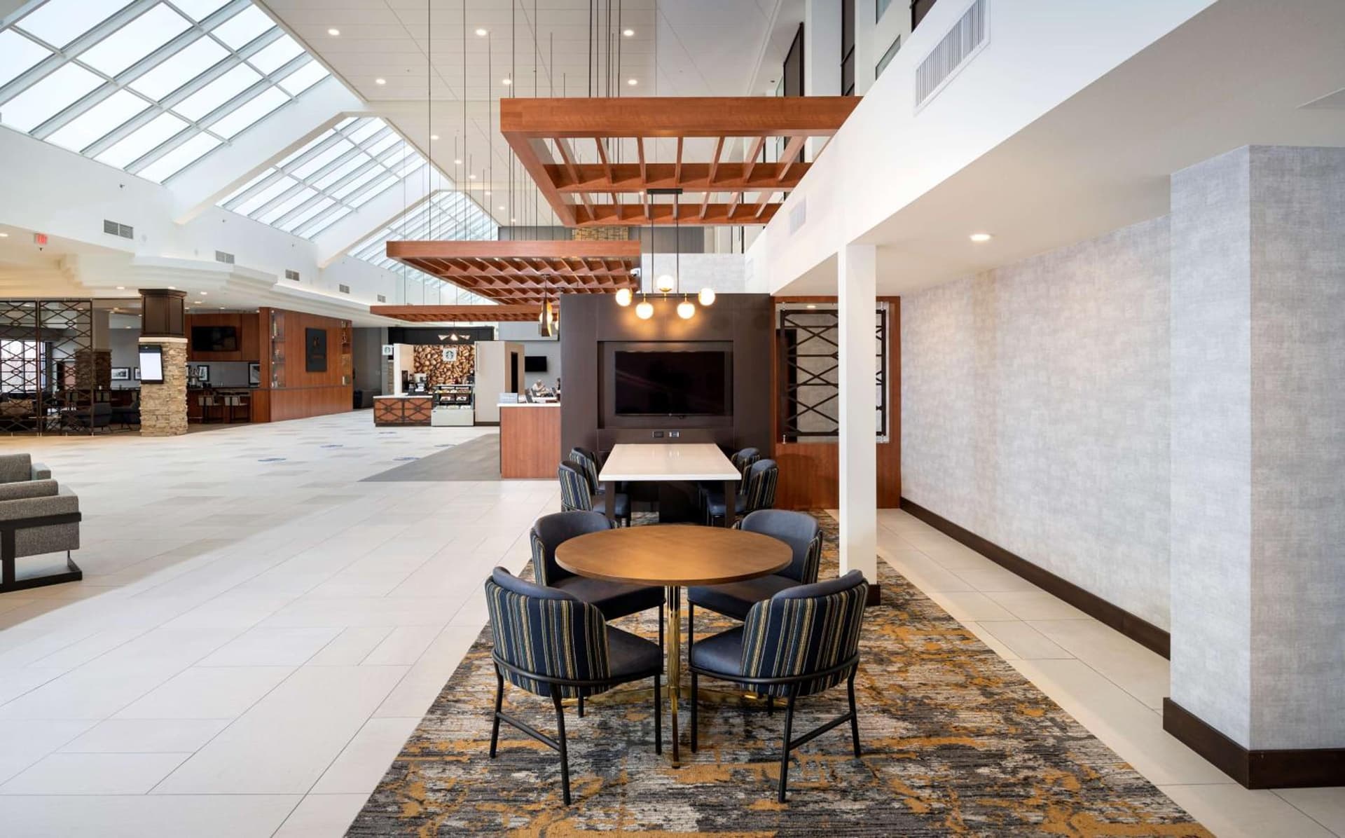 Doubletree By Hilton Madison East gallery photo in Madison, WI — image 69