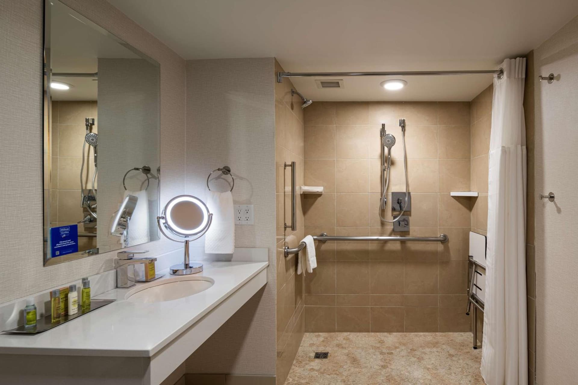 Doubletree By Hilton Madison East gallery photo in Madison, WI — image 11