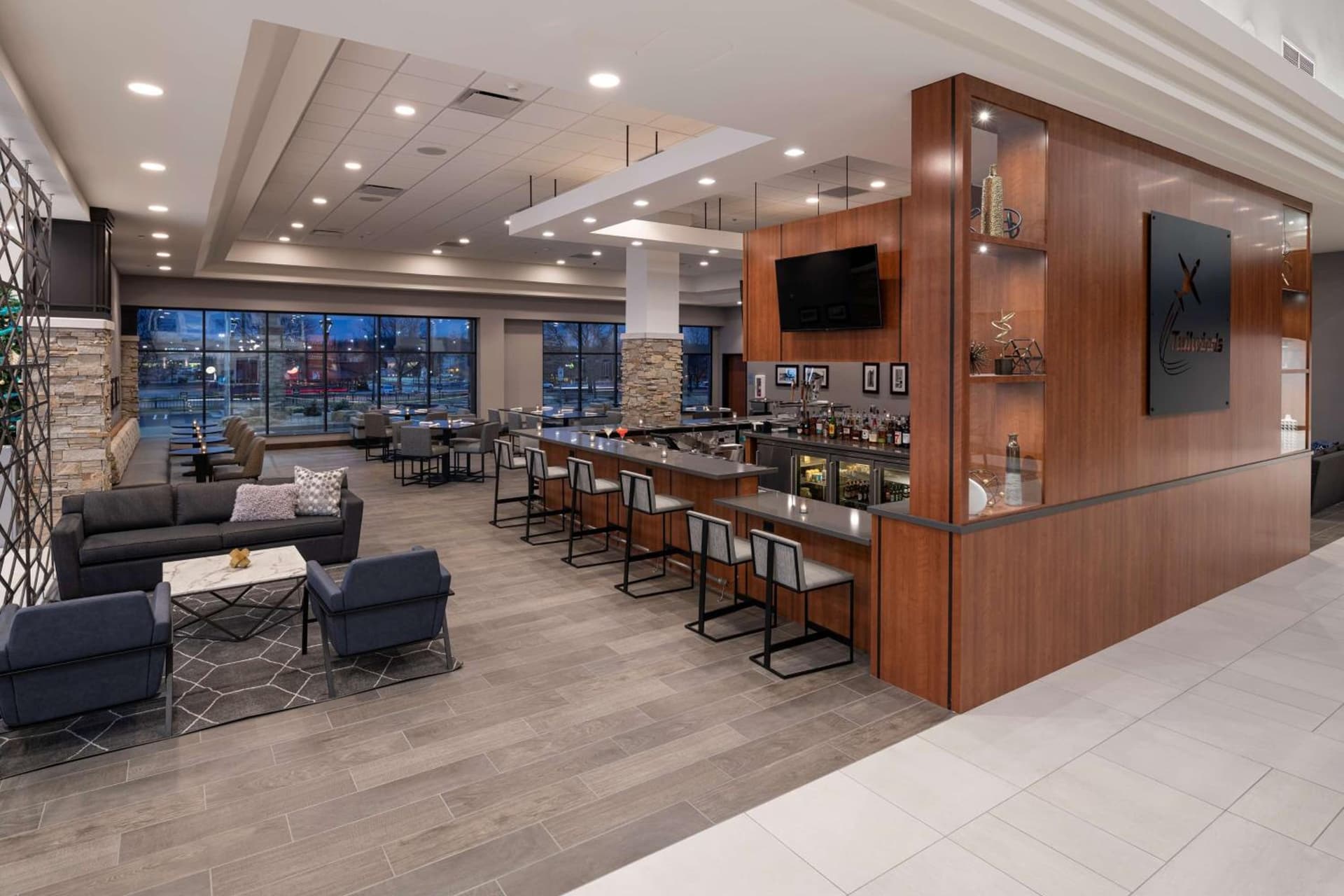 Doubletree By Hilton Madison East gallery photo in Madison, WI — image 70