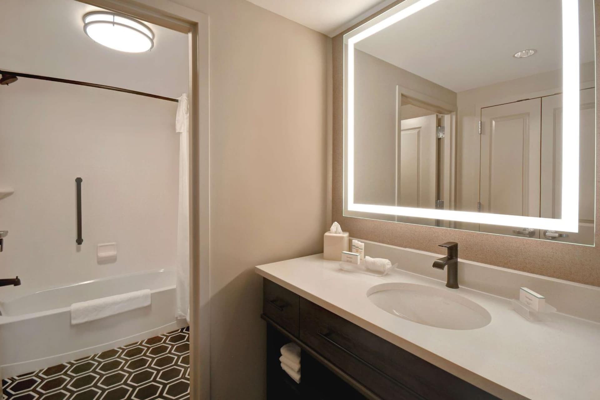 Homewood Suites by Hilton Tuscaloosa Downtown- Near Univ of Alabama gallery photo in Tuscaloosa, AL — image 12