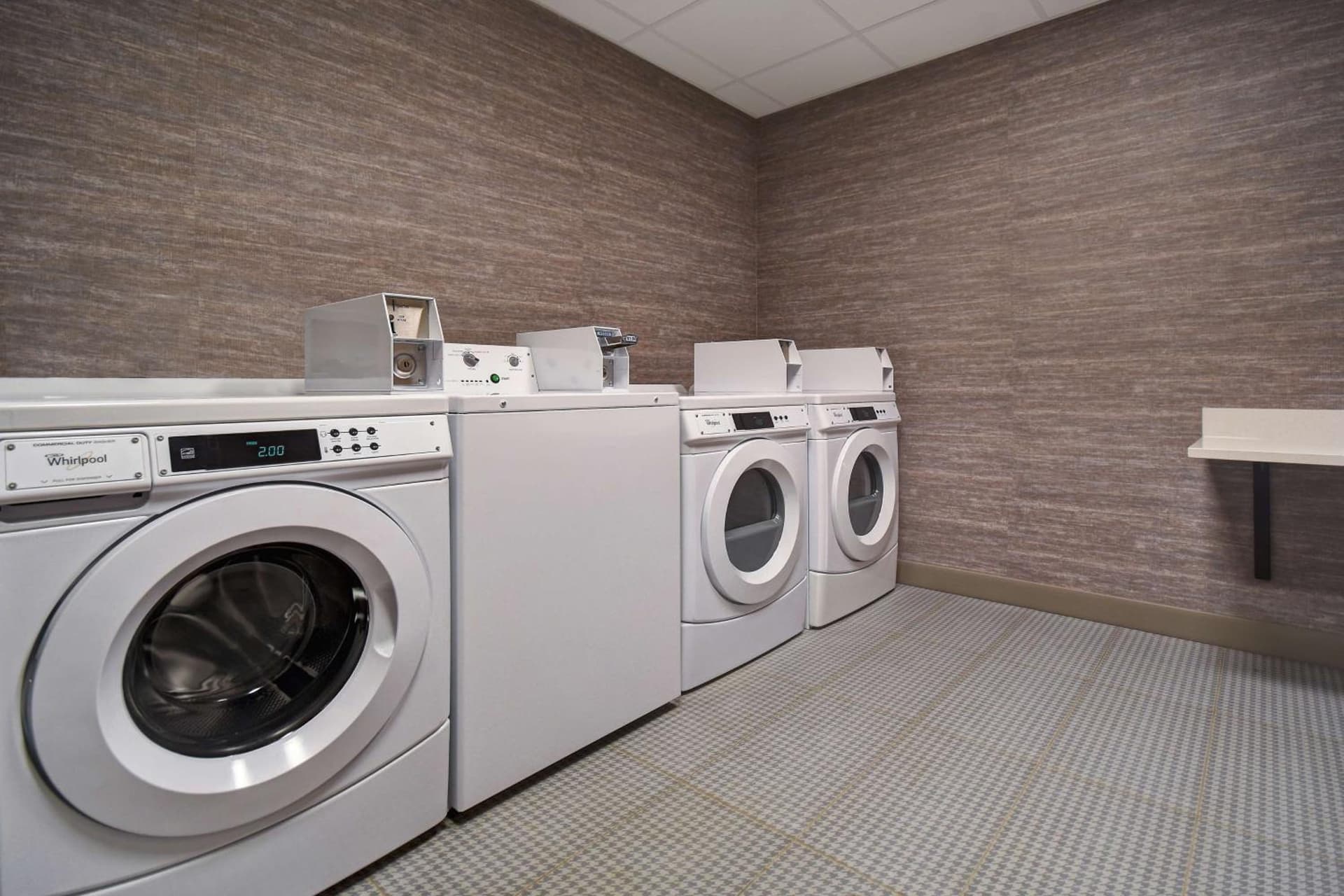 Homewood Suites by Hilton Tuscaloosa Downtown- Near Univ of Alabama interior in Tuscaloosa, AL — gallery photo 2