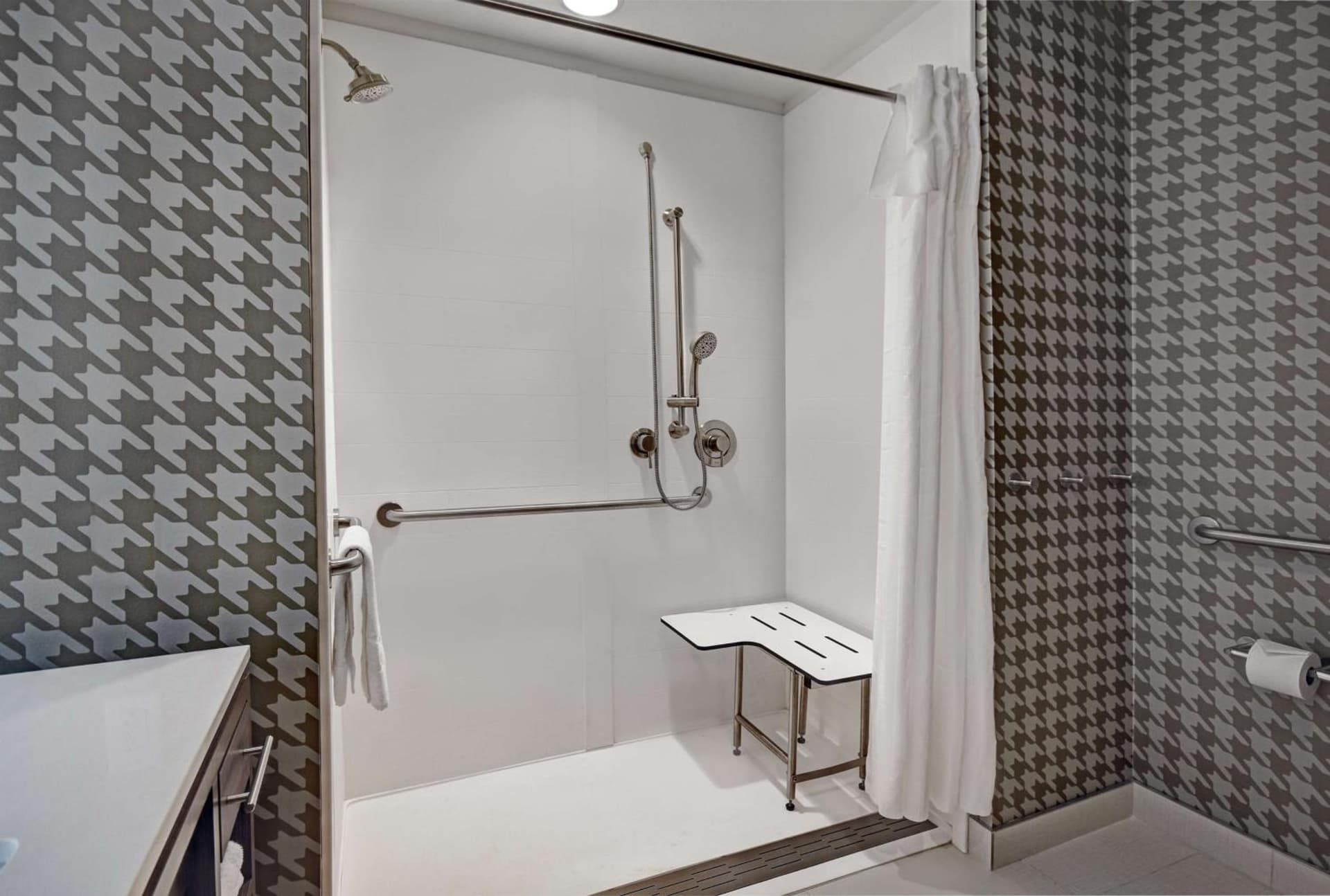 Home2 Suites By Hilton Raleigh North I-540 gallery photo in Raleigh, NC — image 44
