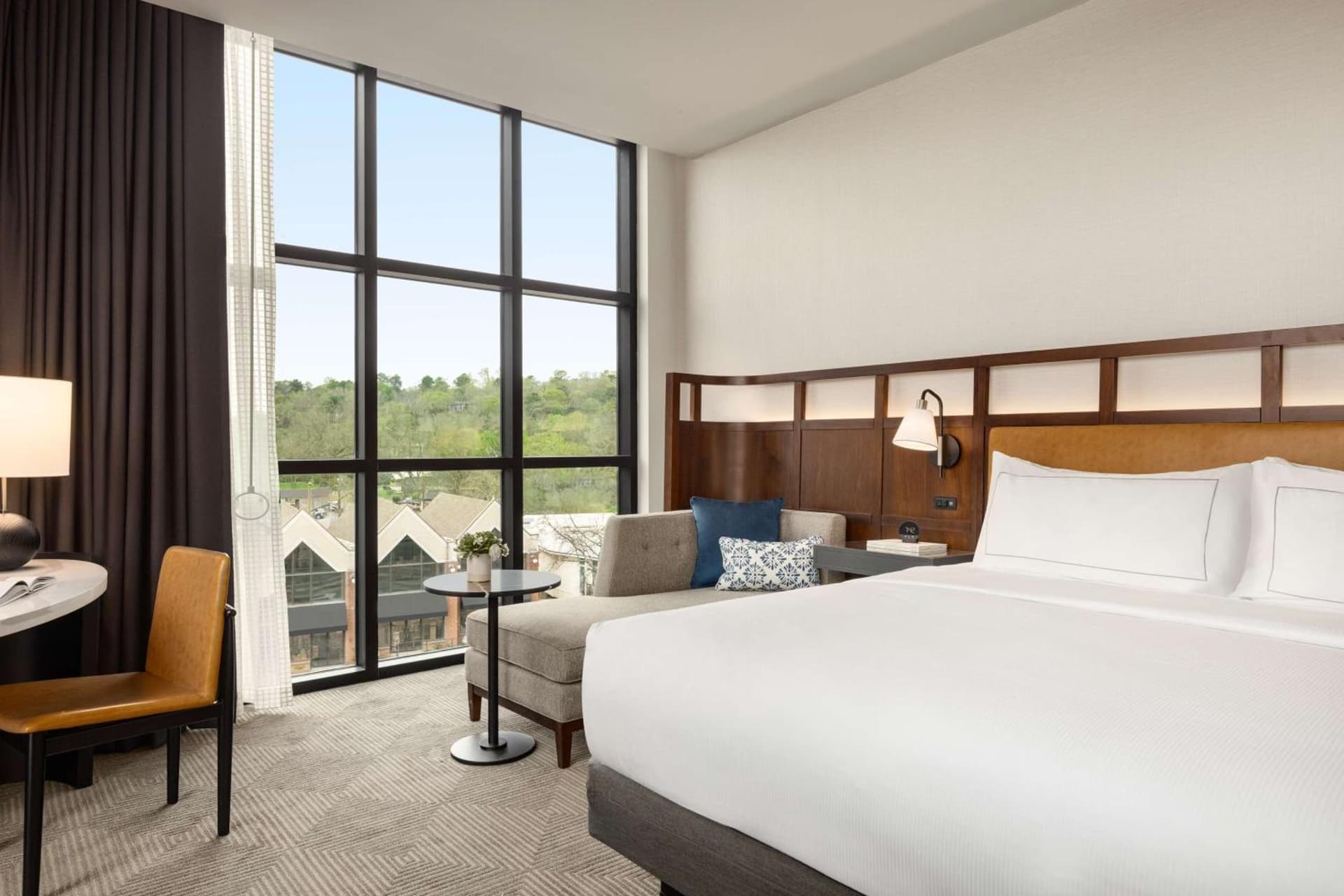 Valley Hotel Homewood Birmingham - Curio Collection By Hilton interior in Birmingham, AL — gallery photo 2