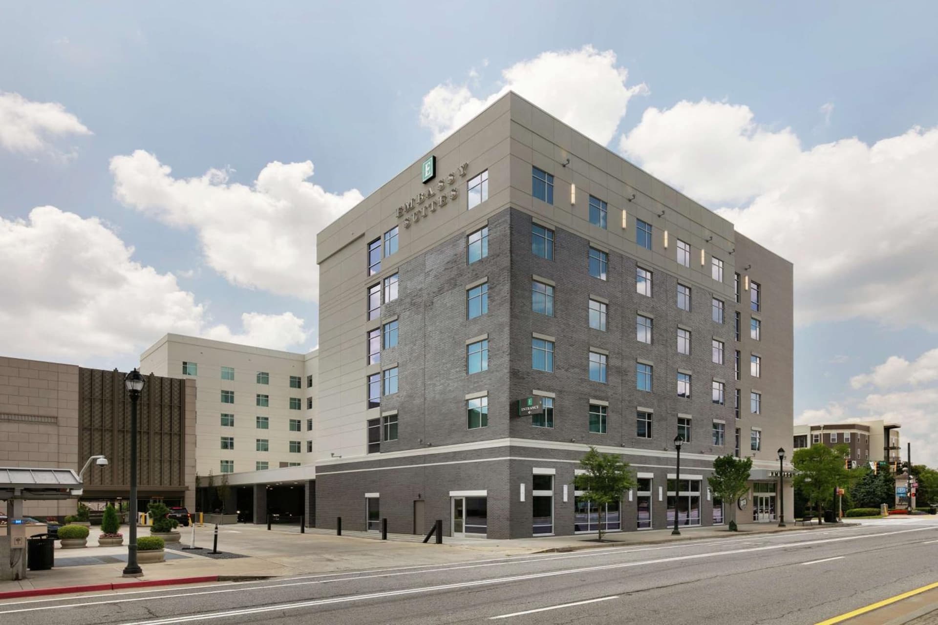 Embassy Suites by Hilton Atlanta Midtown interior in Atlanta, GA — gallery photo 2