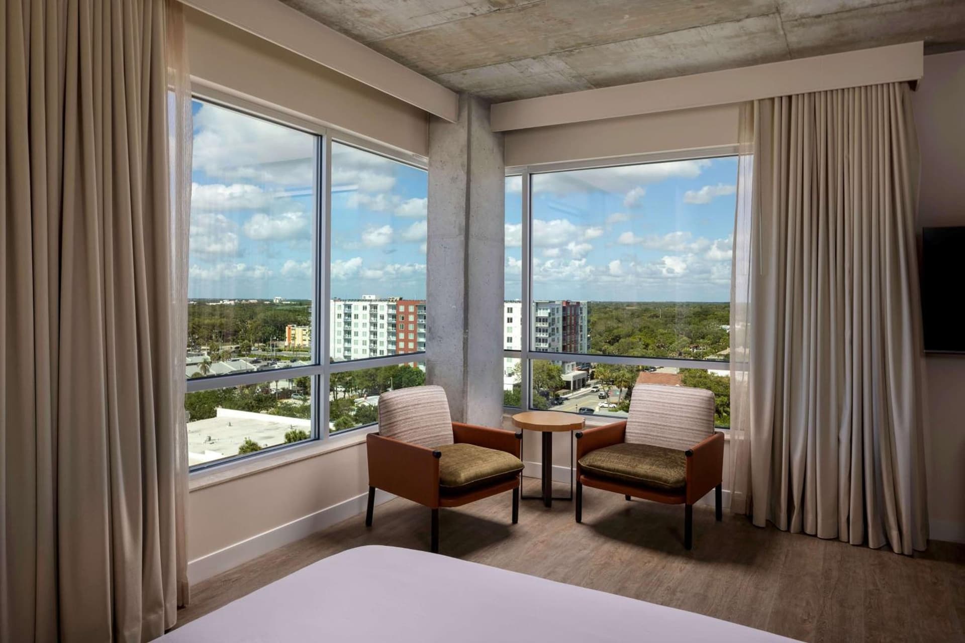 Hotel Melby Downtown Melbourne Tapestry Collection By Hilton gallery photo in Melbourne, FL — image 13