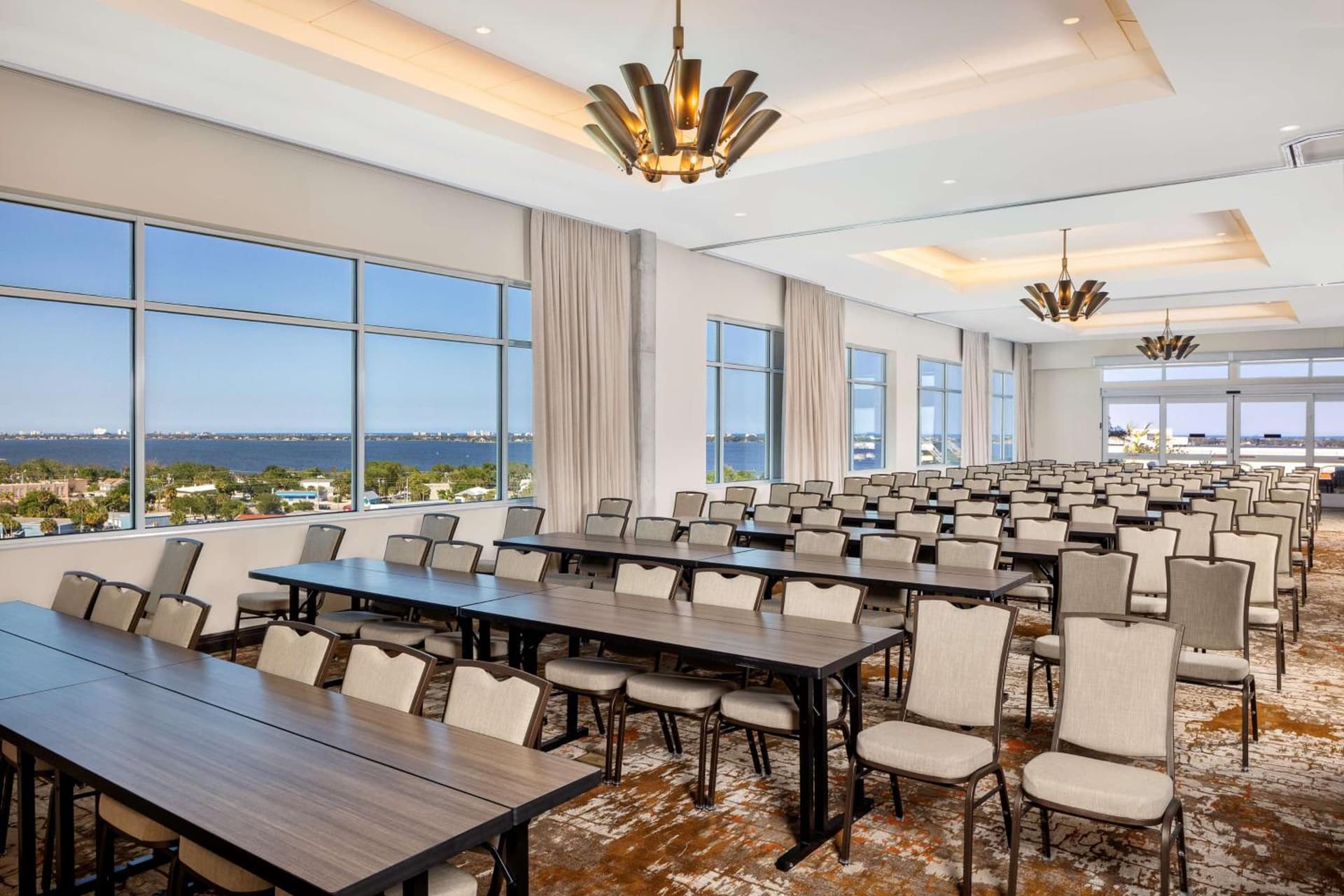Hotel Melby Downtown Melbourne Tapestry Collection By Hilton gallery photo in Melbourne, FL — image 20