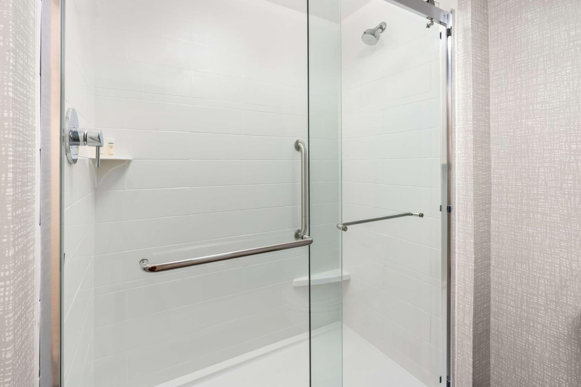 Hampton Inn & Suites Tigard gallery photo in Tigard, OR — image 5