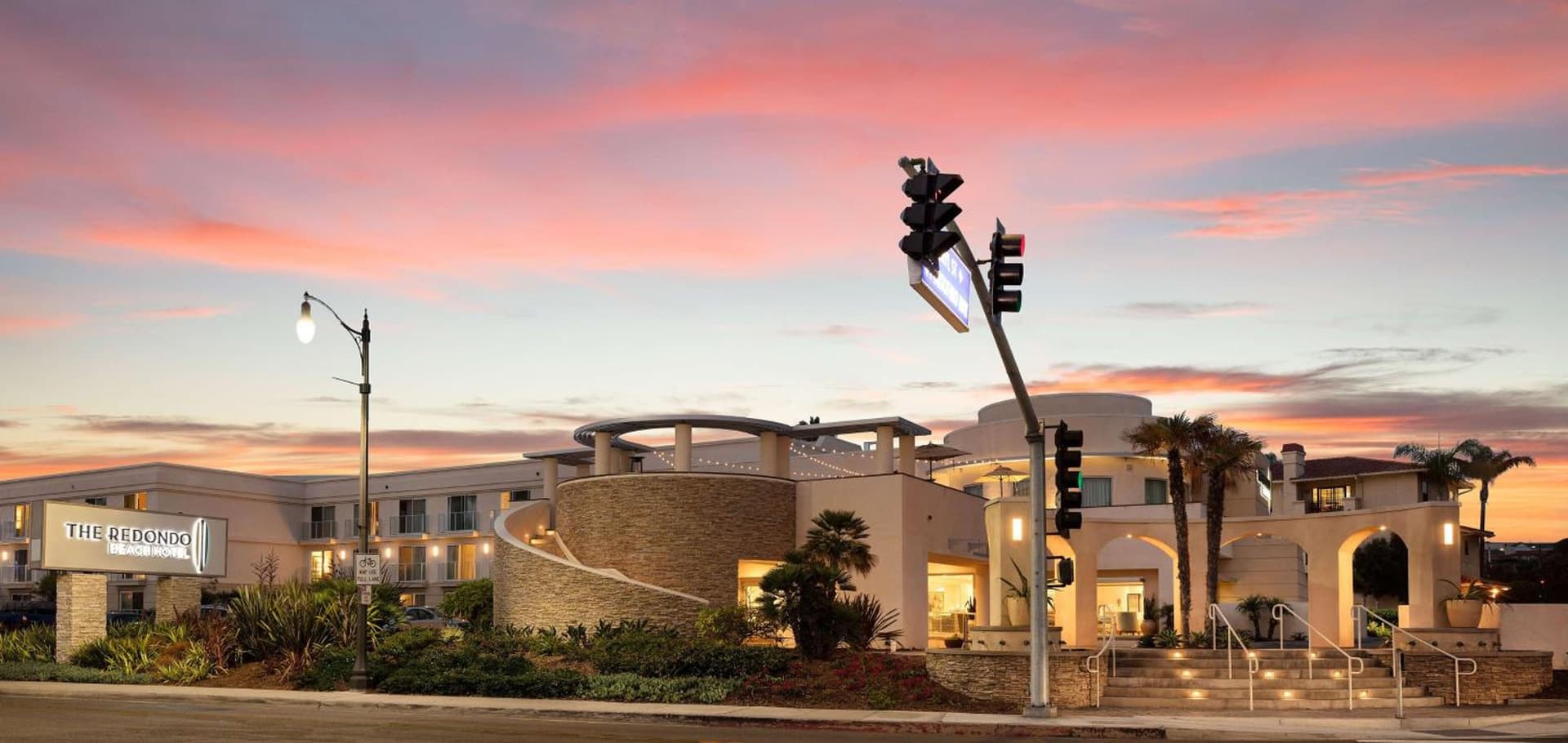 Redondo Beach Hotel, Tapestry Collection by Hilton property views in Redondo Beach, CA — gallery photo 3