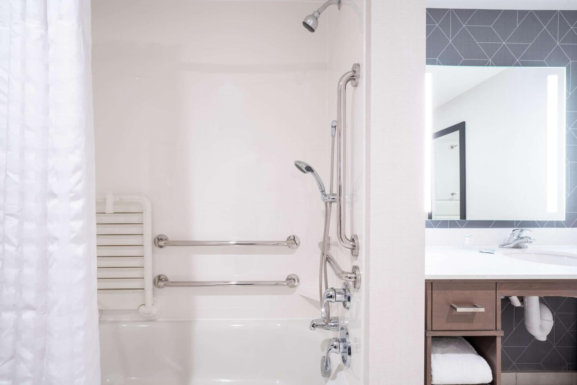 Homewood Suites By Hilton Sunnyvale-Silicon Valley, Ca interior in Sunnyvale, CA — gallery photo 2