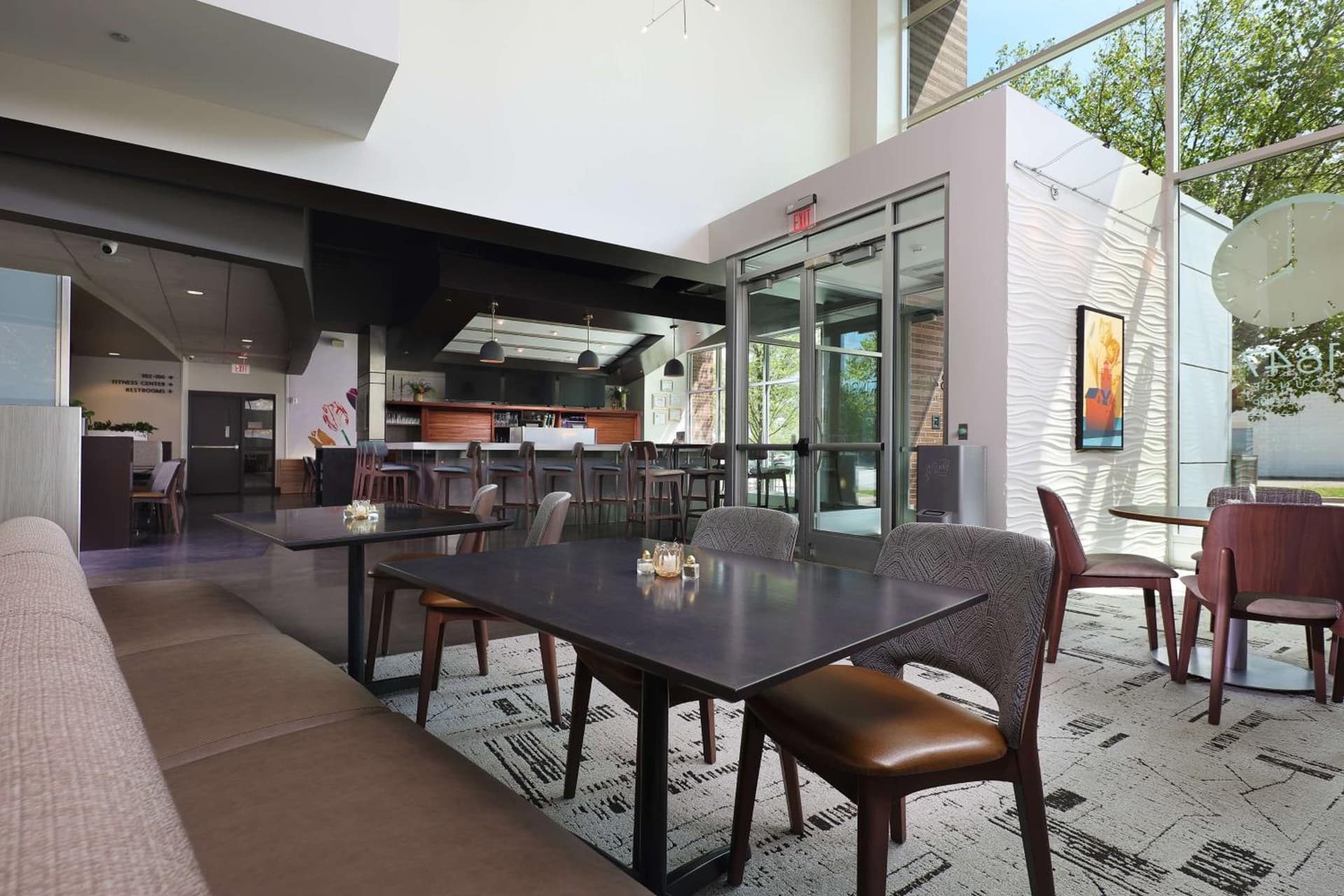 Tulyp, Tapestry Collection by Hilton gallery photo in Holland, MI — image 30
