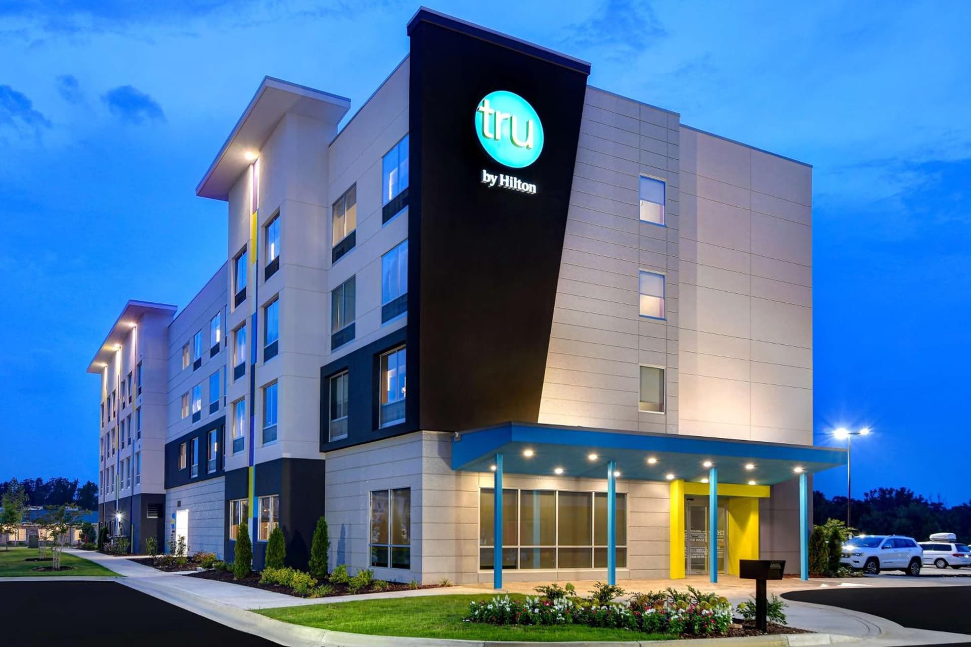 Tru By Hilton Macon North, Ga interior in Macon, GA — gallery photo 2