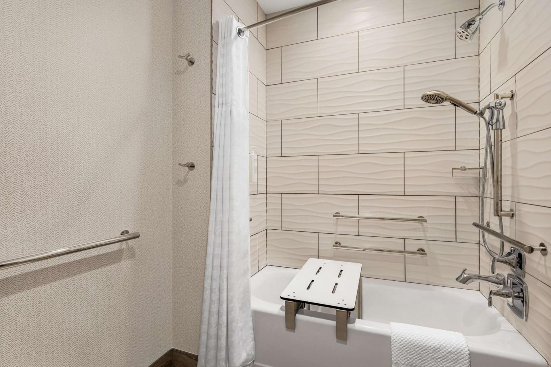Embassy Suites by Hilton Round Rock gallery photo in Round Rock, TX — image 24