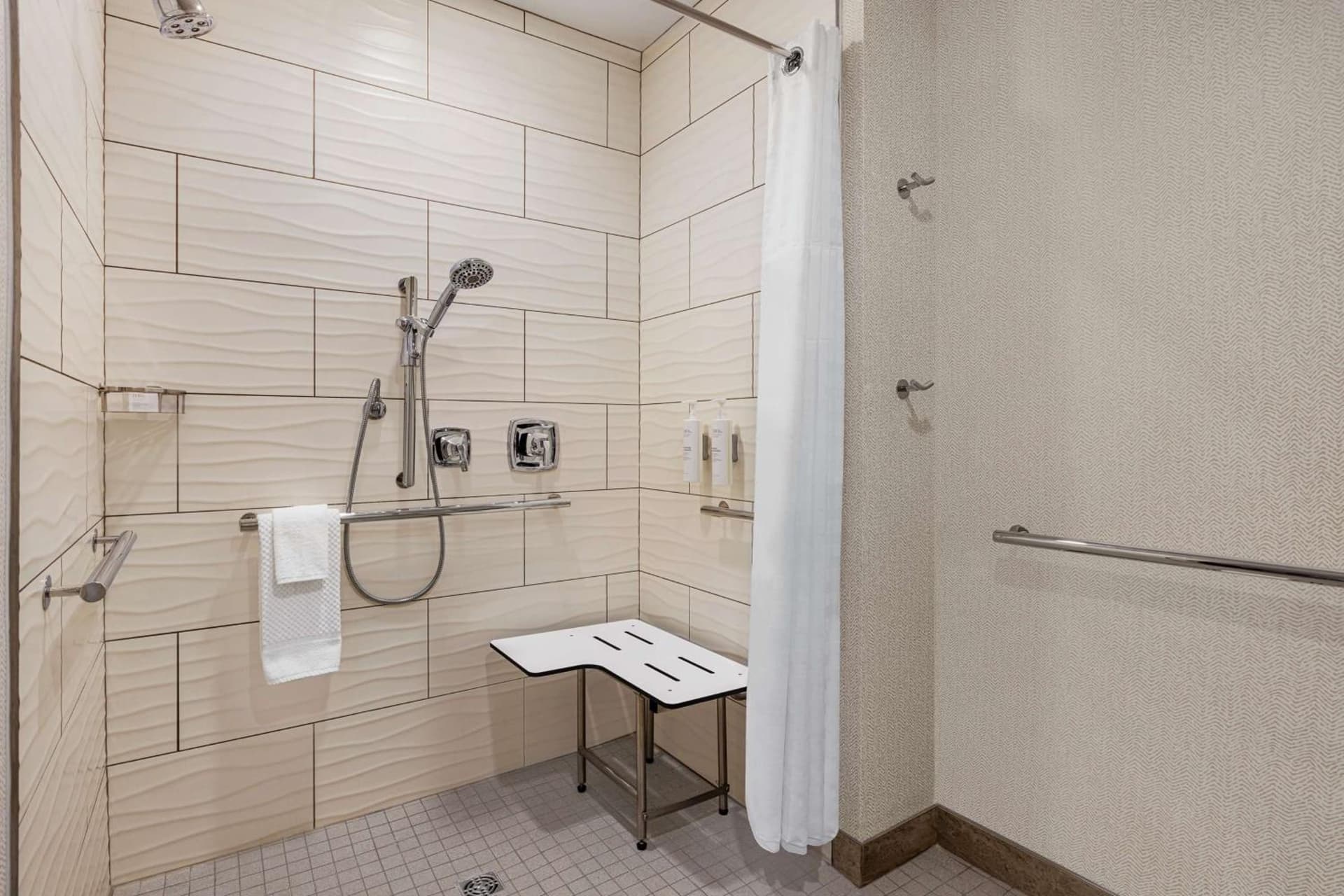 Embassy Suites by Hilton Round Rock gallery photo in Round Rock, TX — image 18