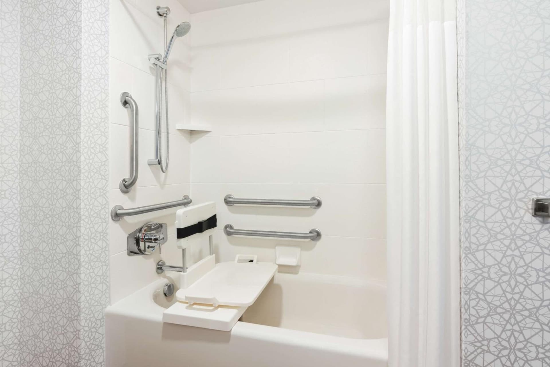 Hampton Inn Bellingham Airport, WA gallery photo in Bellingham, WA — image 24