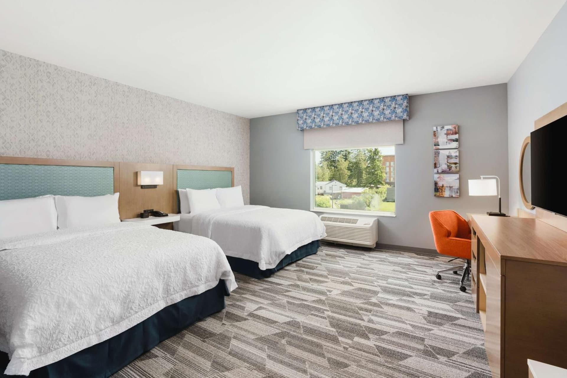 Hampton Inn Bellingham Airport, WA interior in Bellingham, WA — gallery photo 2