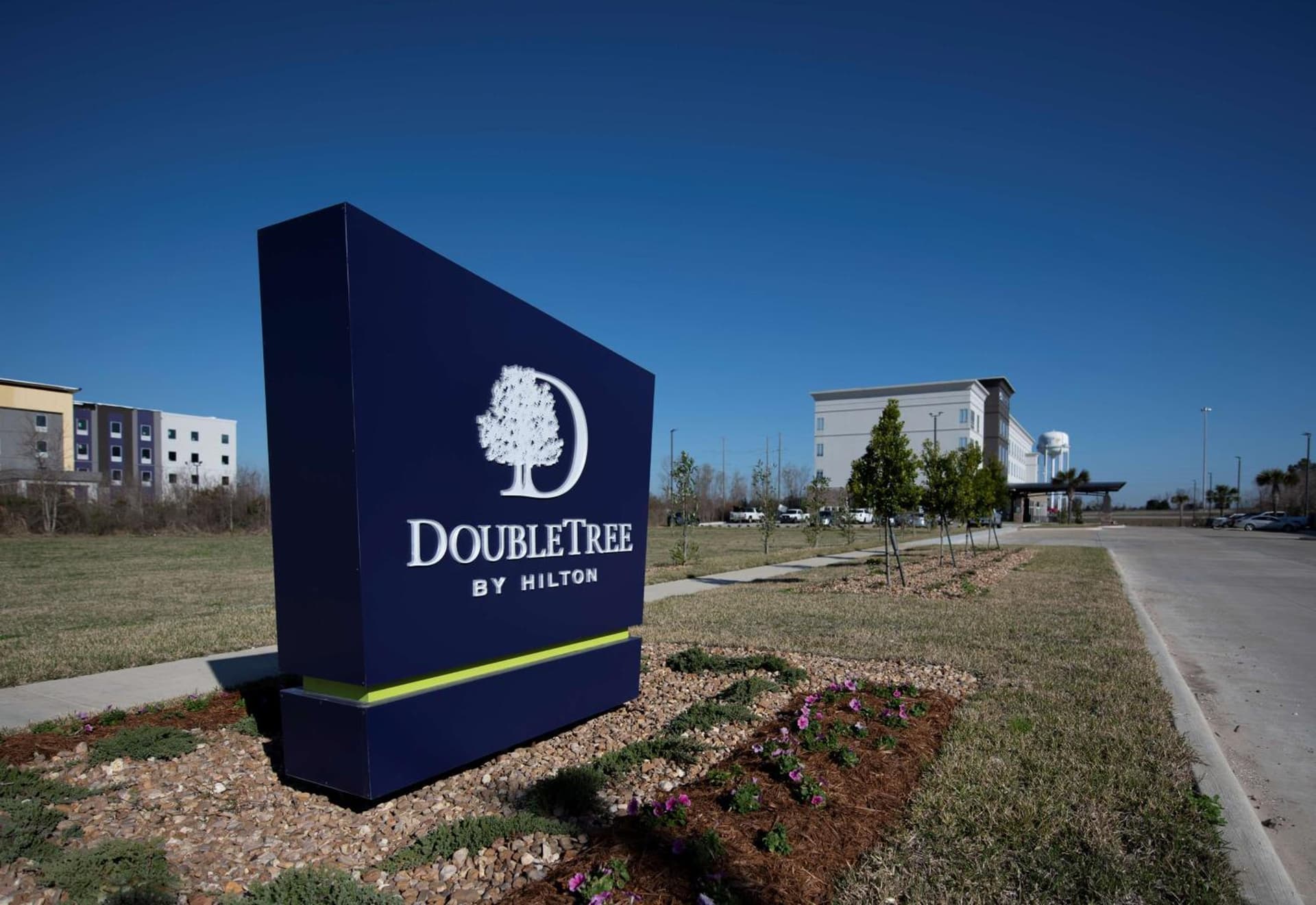 Doubletree Sulphur Lake Charles property views in Sulphur, LA — gallery photo 3