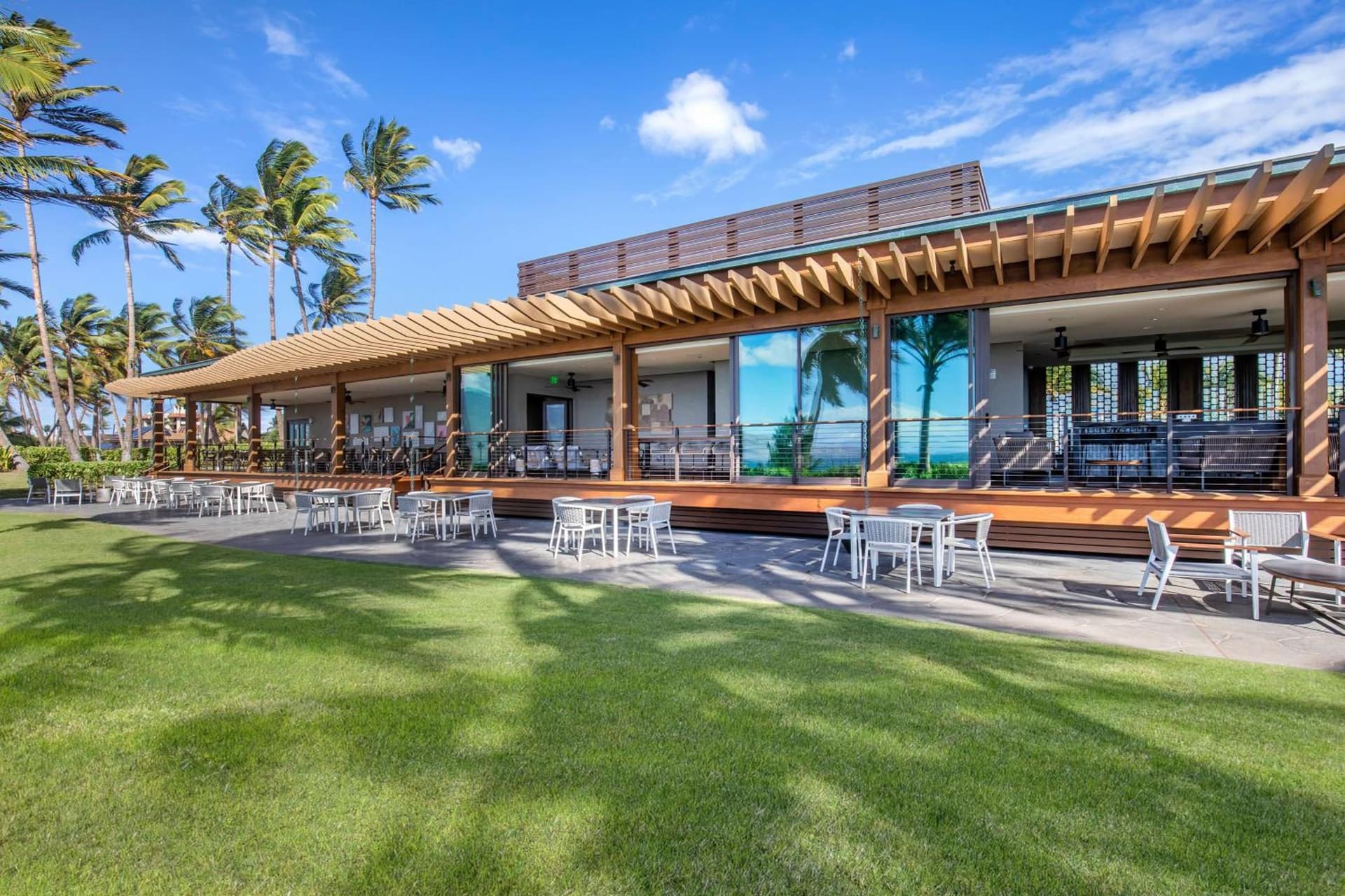 Hilton Grand Vacations Club Maui Bay Villas interior in Kihei, HI — gallery photo 2