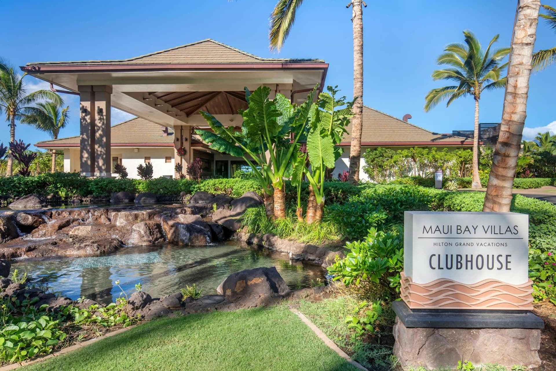 Hilton Grand Vacations Club Maui Bay Villas property views in Kihei, HI — gallery photo 3