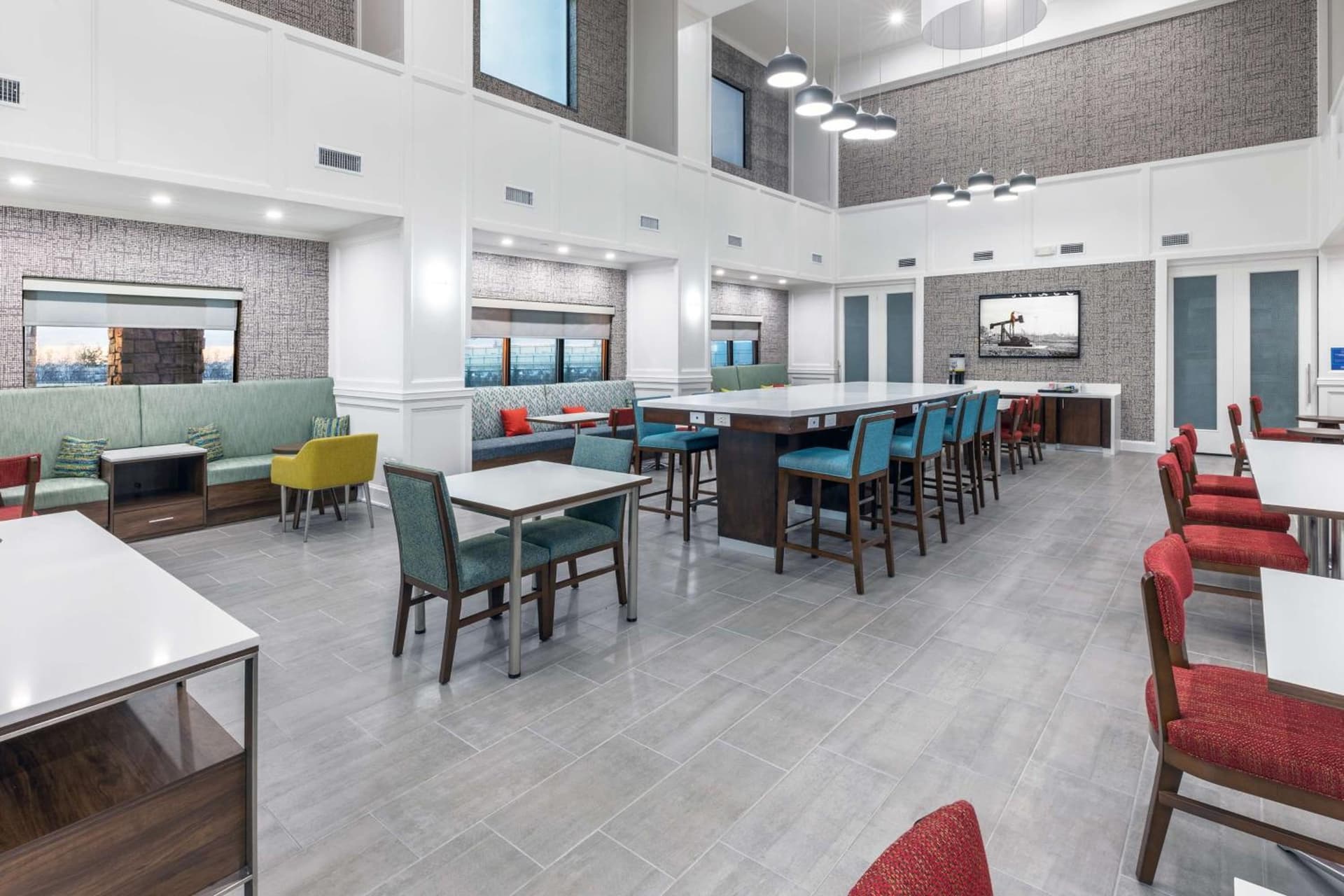 Hampton Inn & Suites Dallas I-30 Cockrell Hill, Tx gallery photo in Dallas, TX — image 21