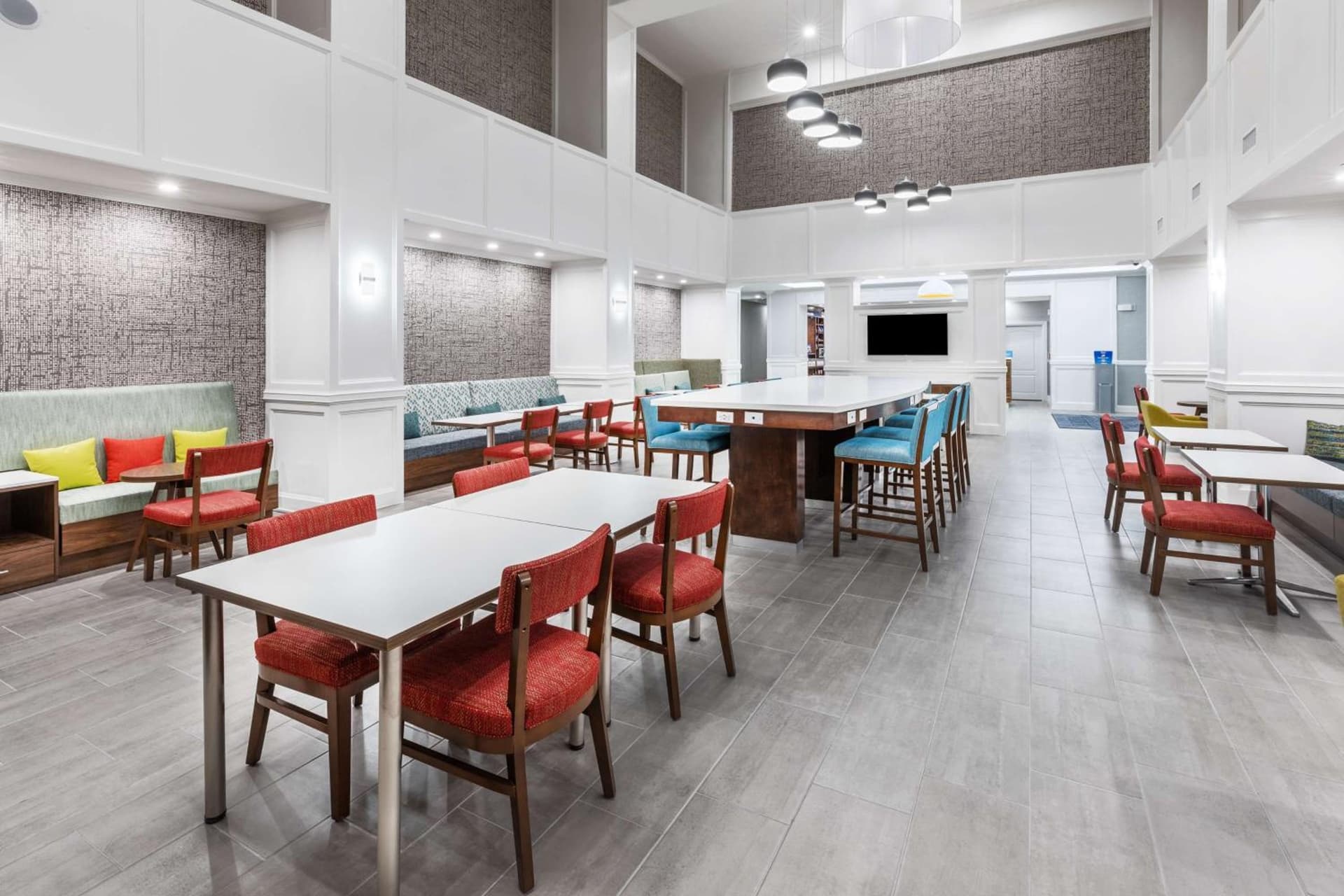 Hampton Inn & Suites Dallas I-30 Cockrell Hill, Tx gallery photo in Dallas, TX — image 16