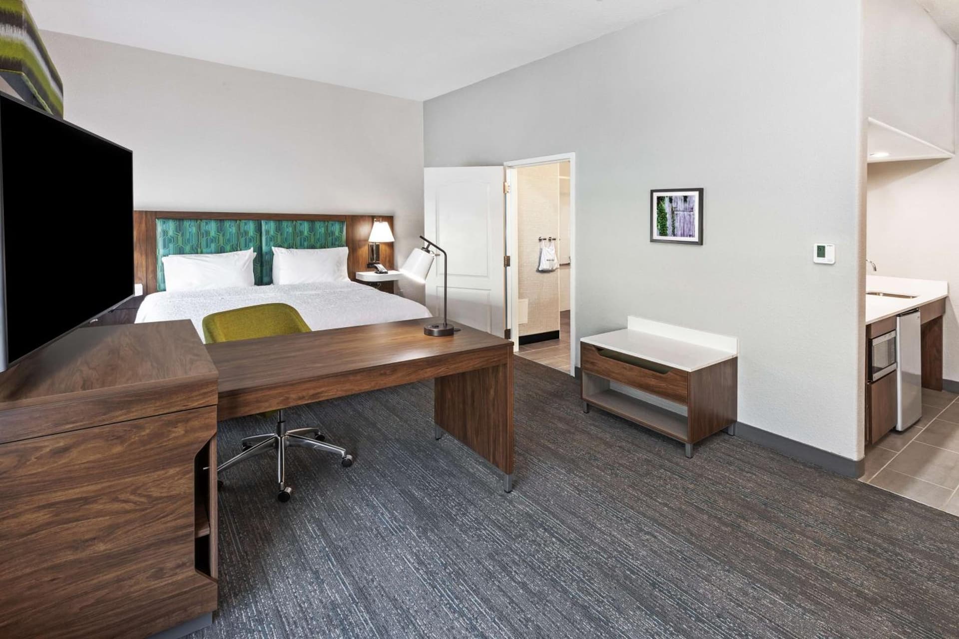 Hampton Inn & Suites Dallas I-30 Cockrell Hill, Tx interior in Dallas, TX — gallery photo 2