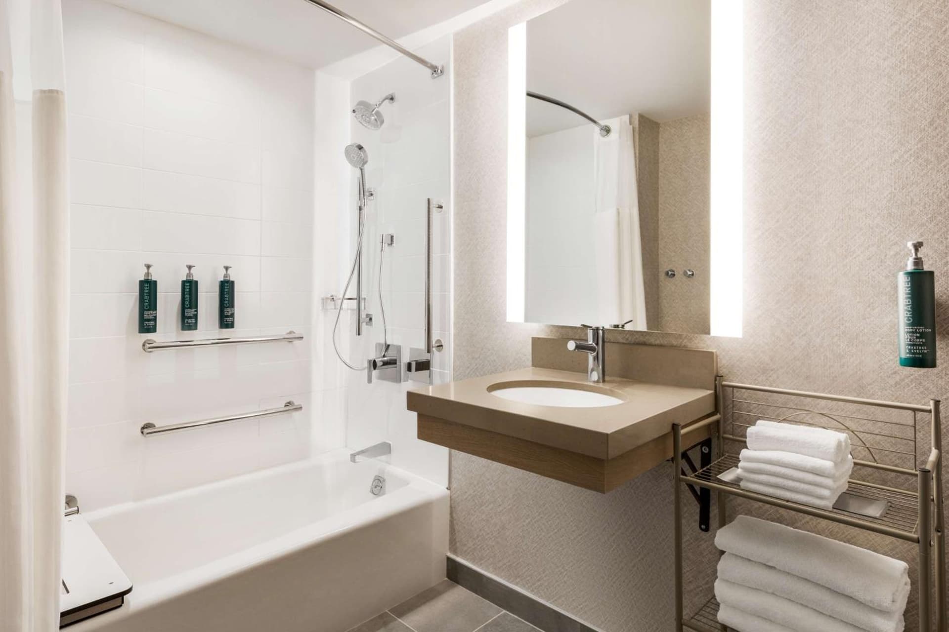Doubletree By Hilton Columbus Dublin gallery photo in Dublin, OH — image 13