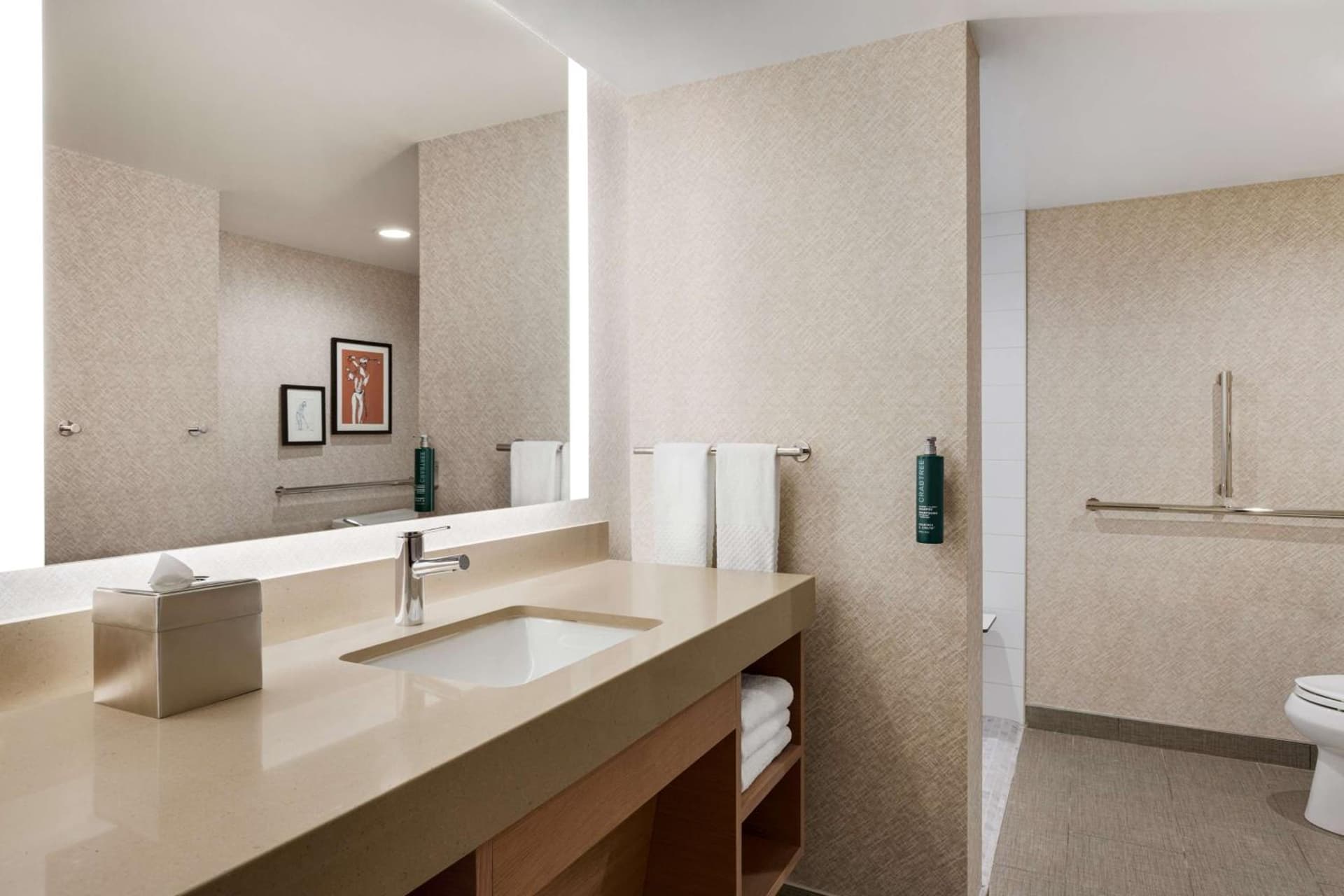Doubletree By Hilton Columbus Dublin gallery photo in Dublin, OH — image 20