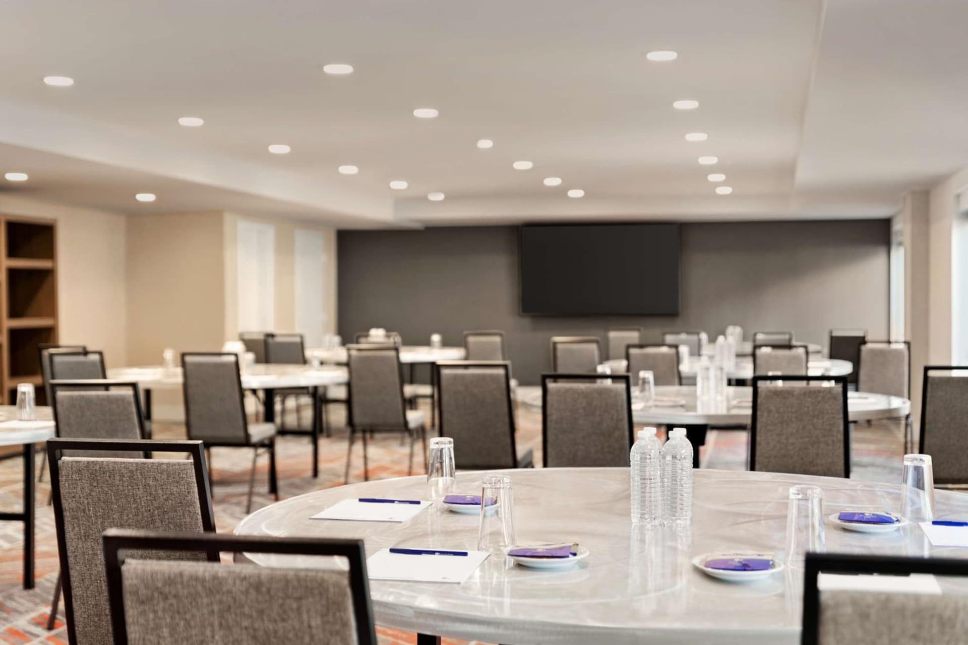 Doubletree By Hilton Columbus Dublin gallery photo in Dublin, OH — image 32